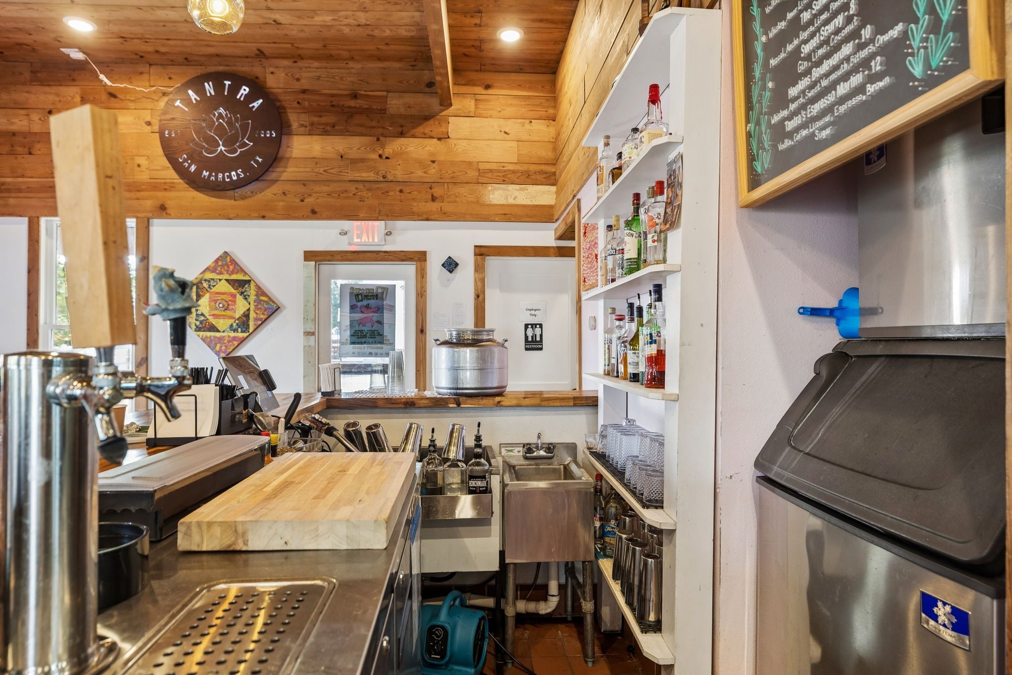 Full Restaurant for Sale in San Marcos, TX, $990K - Thumbnail 4