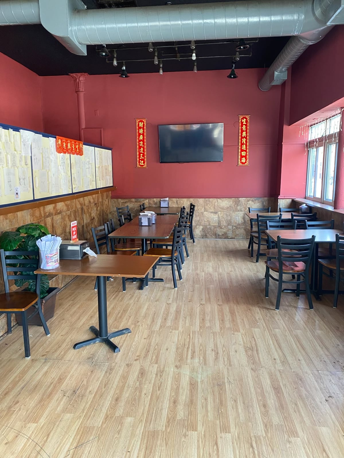 Full Restaurant for Lease in Lake View East, Chicago, IL – 1,500 SF