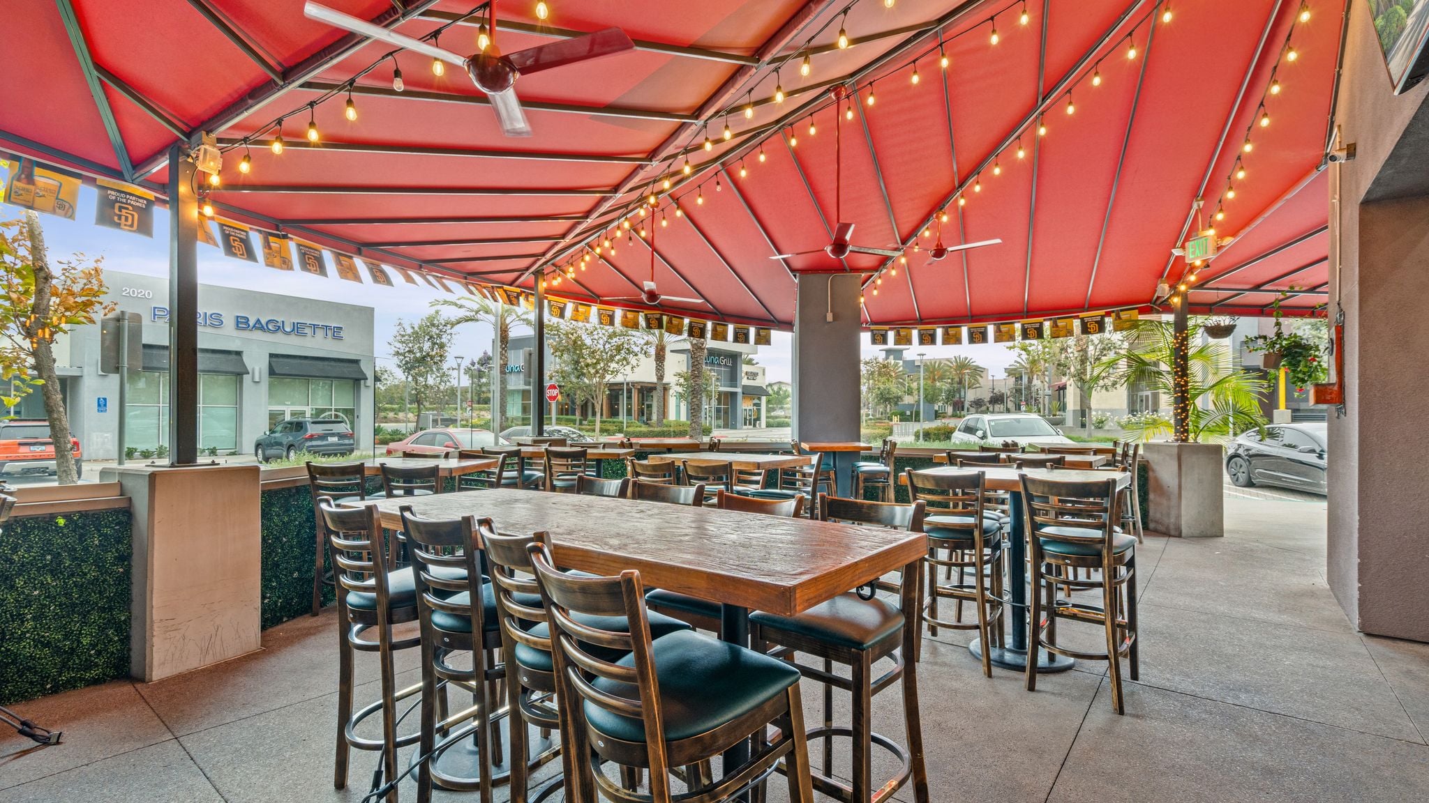 Established and Profitable Mexican Restaurant in High Traffic Location - Thumbnail 3
