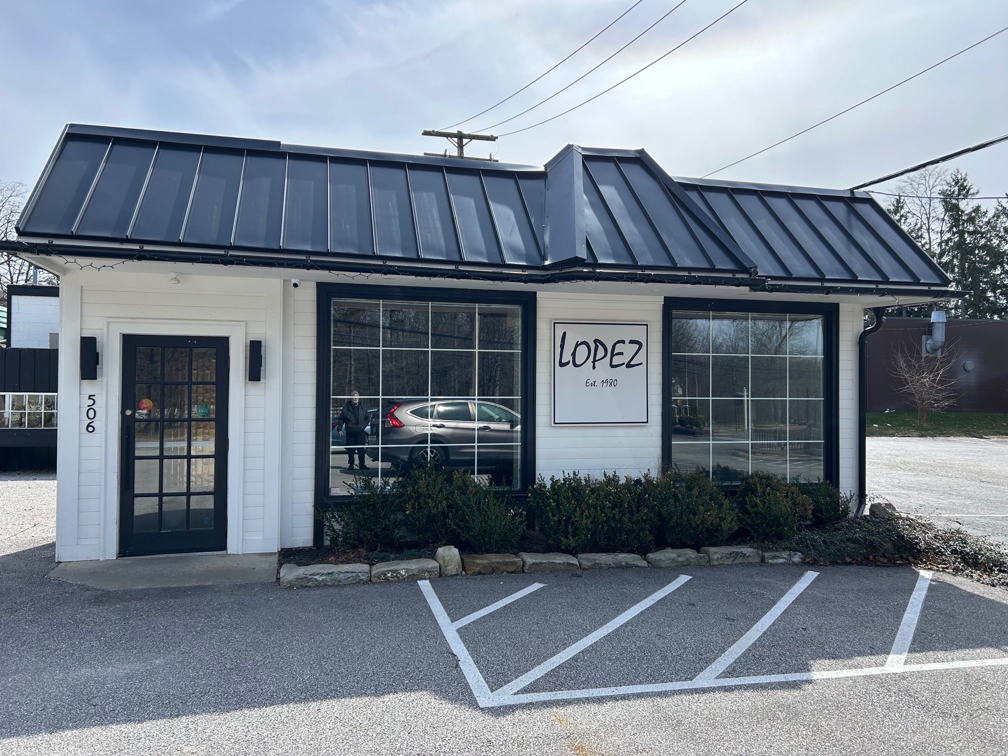 Bar Lounge for Lease in Chagrin Falls, OH – 1,875 SF - Image 3