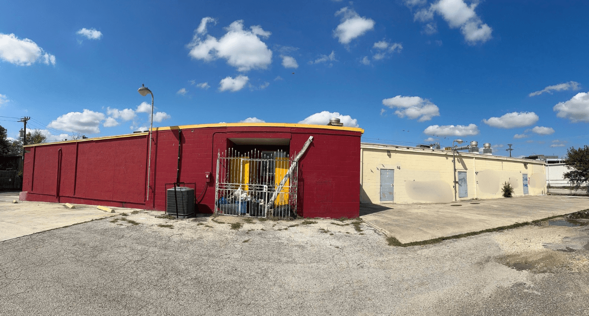 Restaurant for Sale - Thumbnail 1