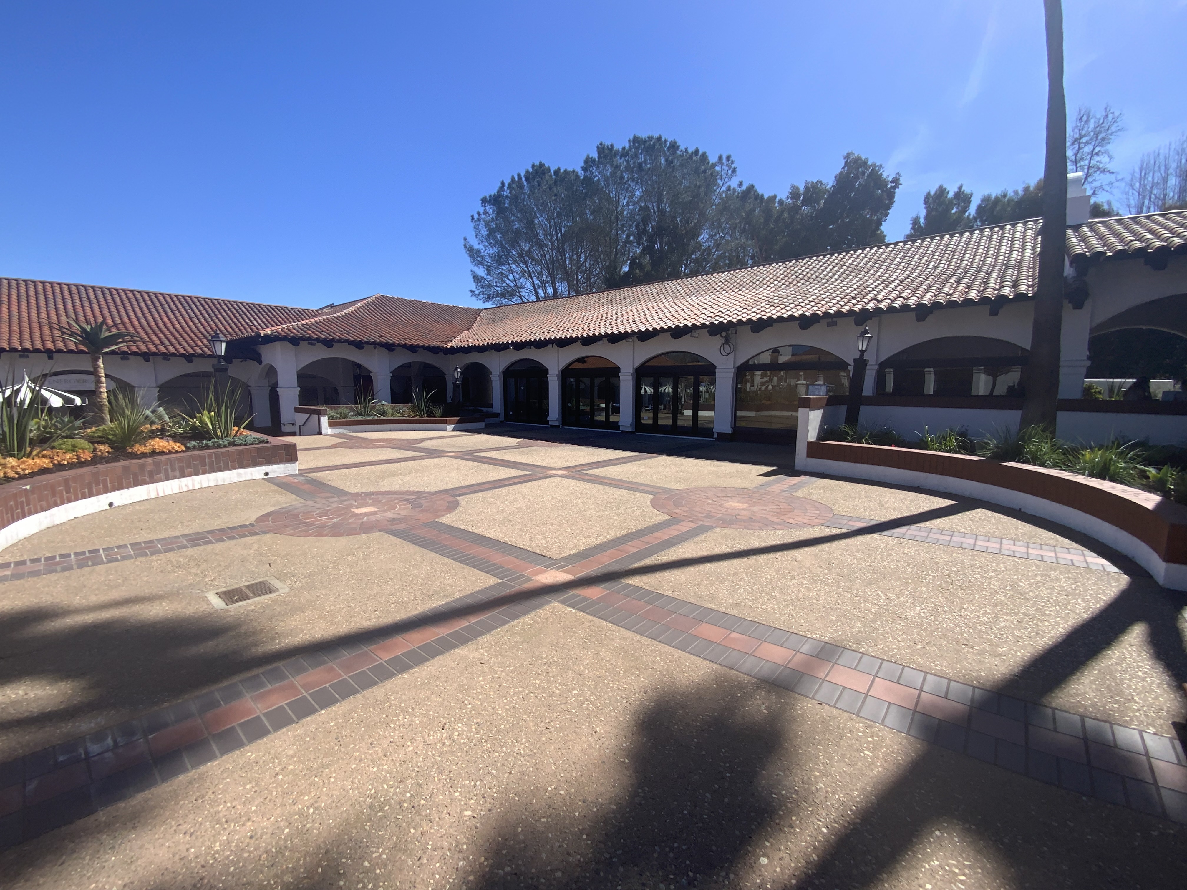 The Ranch at Rancho Santa Fe - 2nd Gen Restaurant Space at one of the wealthiest intersections in San DiegoD - Thumbnail 4