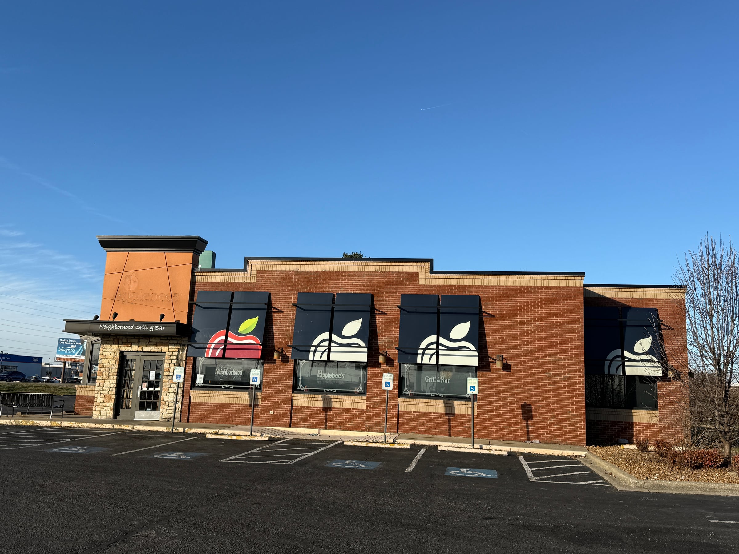 Full Restaurant for Lease in Evansville, IN – 5,617 SF