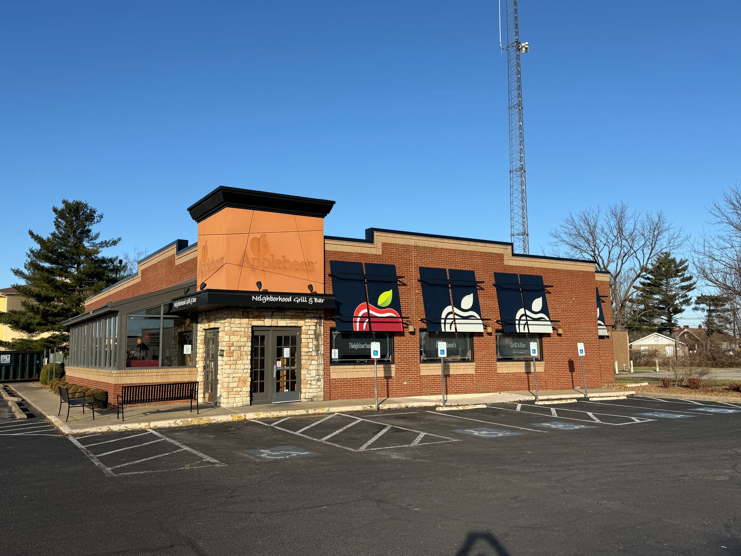 Full Restaurant for Lease in Evansville, IN – 5,617 SF