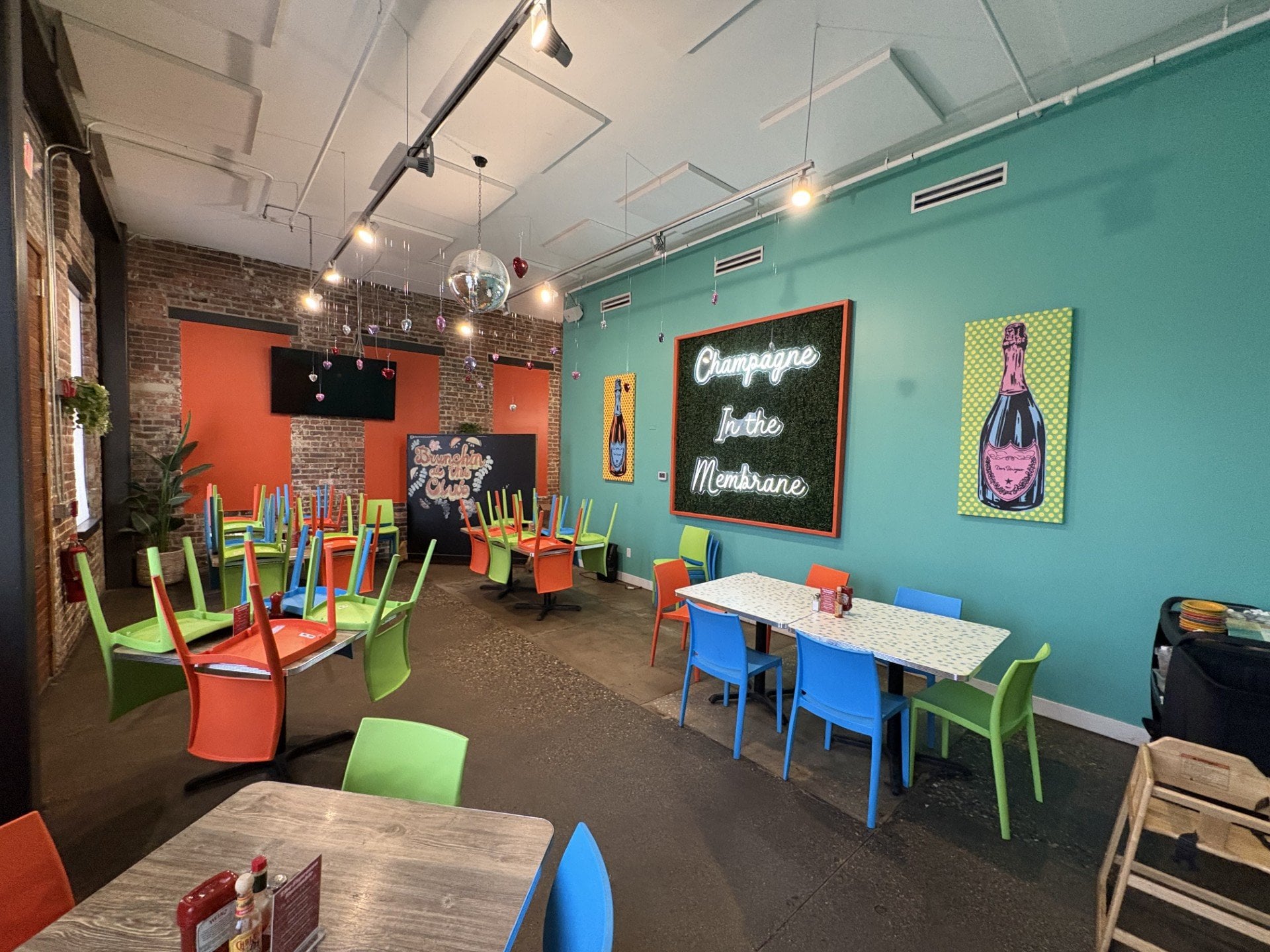 Full Restaurant for Sub-Lease in Des Moines, IA, 3,025 SF - Thumbnail 4