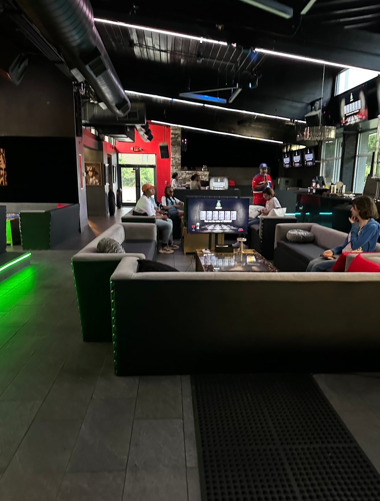 Turn-Key Restaurant, Bar & Lounge Near Uptown