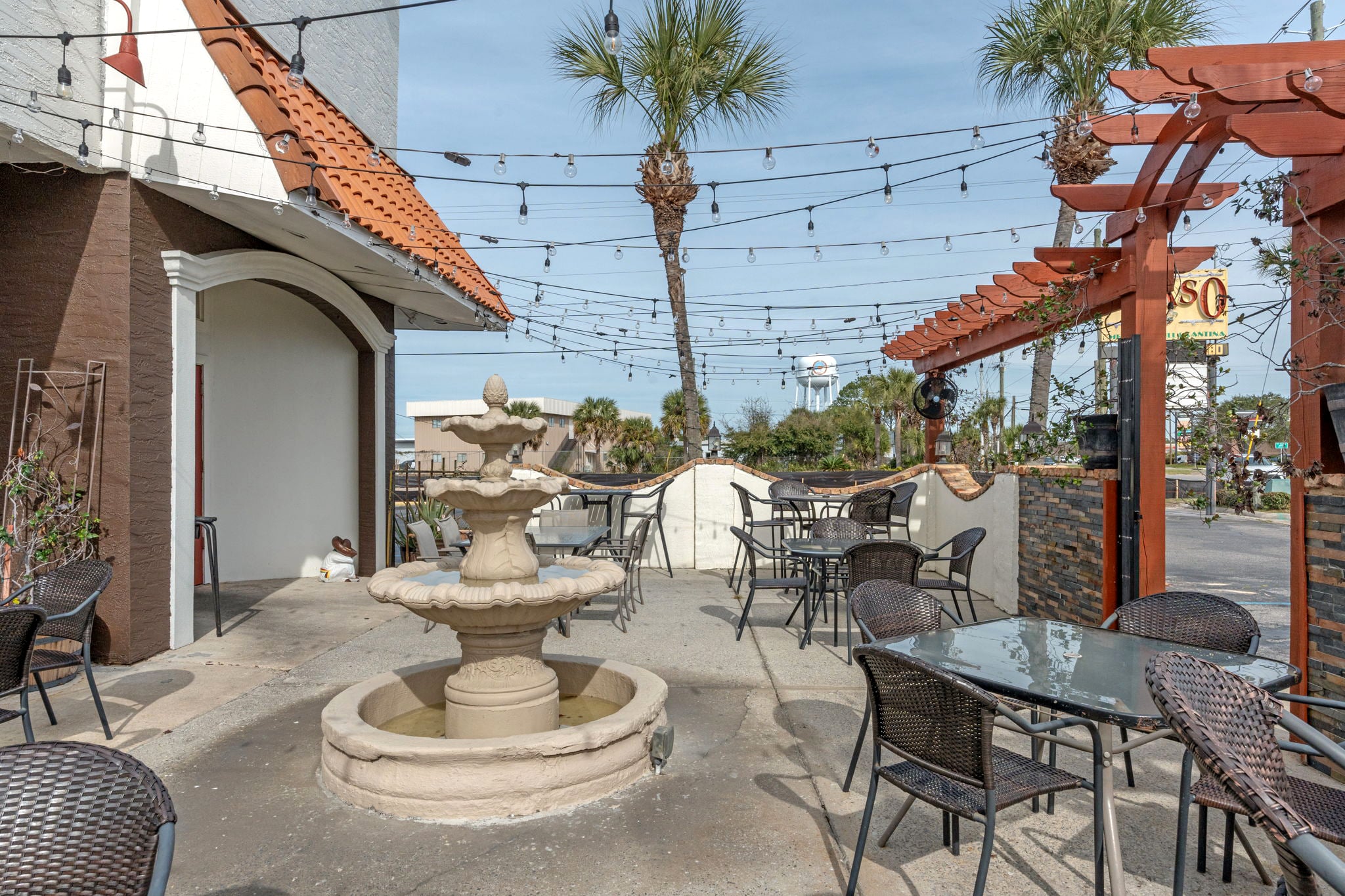 Full Restaurant for Lease in Mary Esther, FL, 5,144 SF - Thumbnail 4