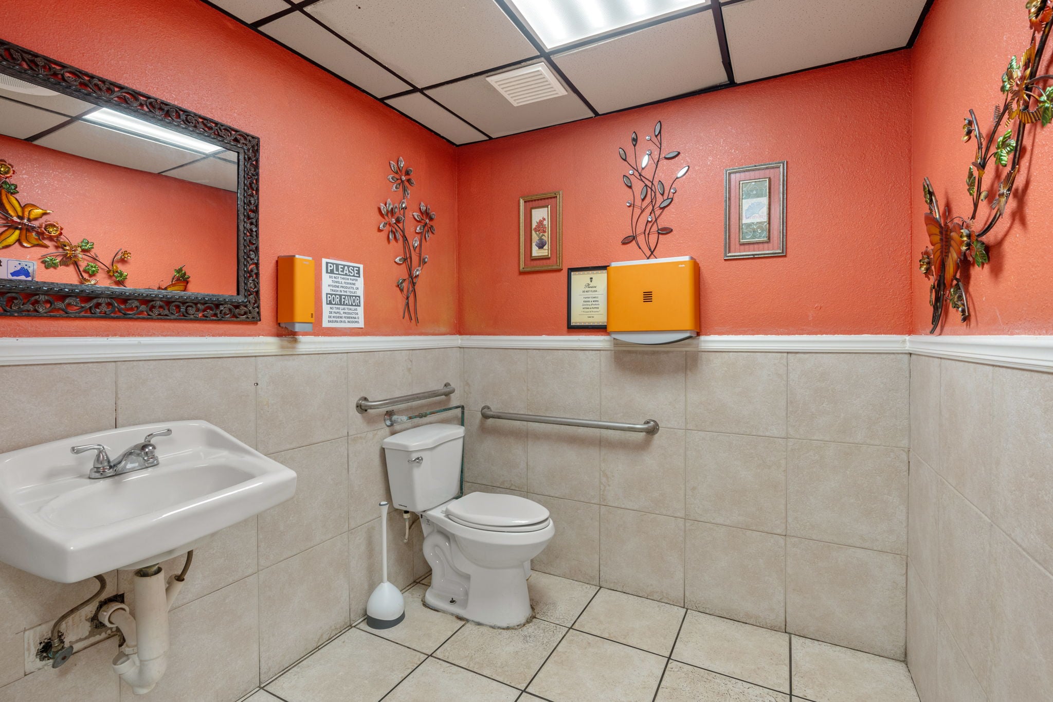 Full Restaurant for Lease in Mary Esther, FL, 5,144 SF - Thumbnail 2