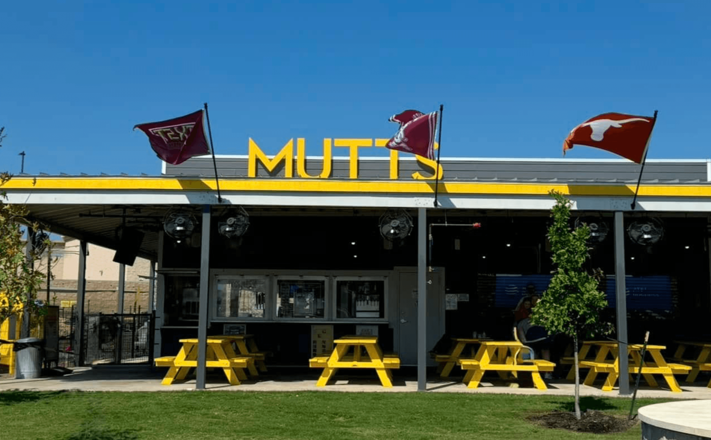 Restaurant space for lease in desirable location in NW Austin. Dog friendly