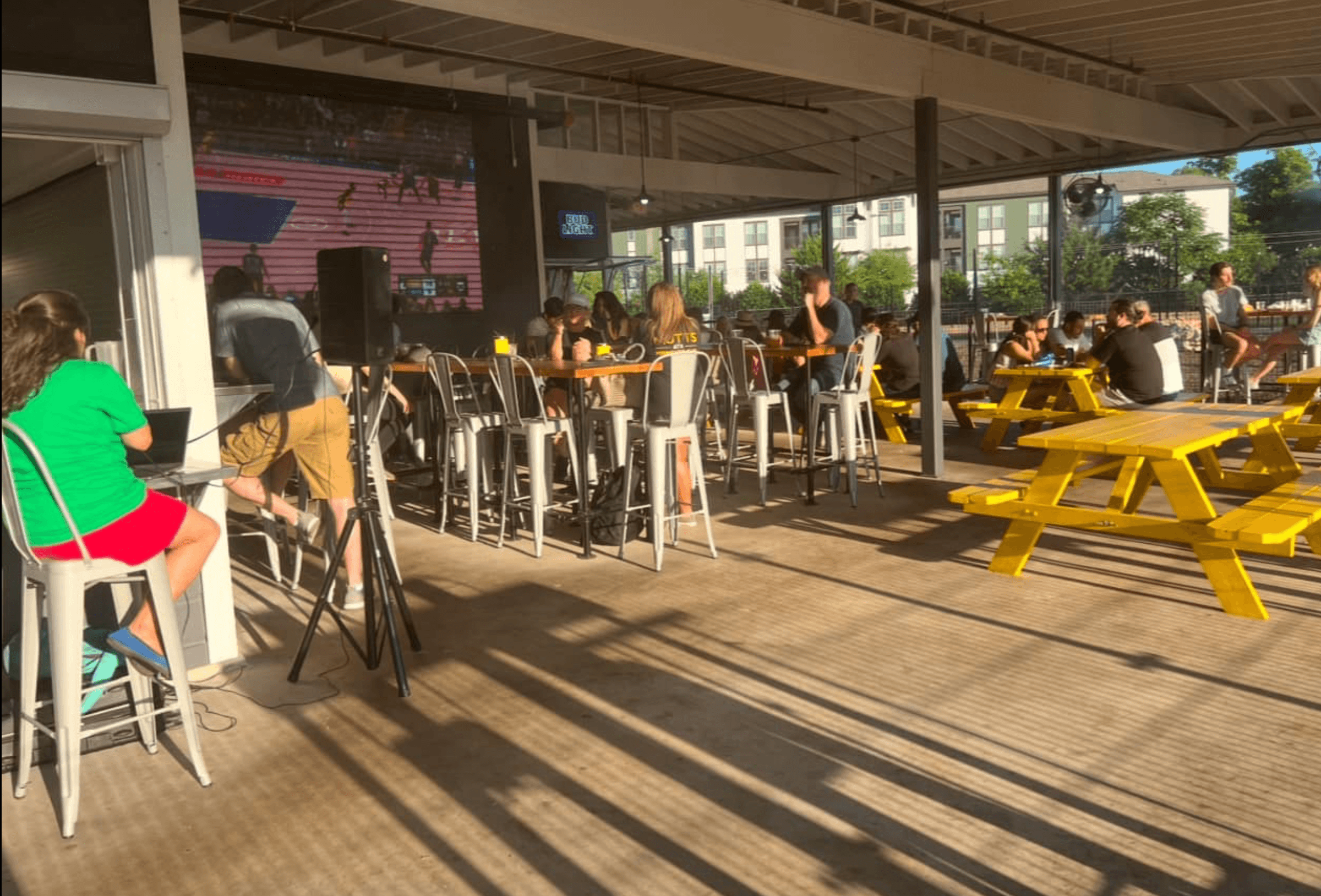 Restaurant space for lease in desirable location in NW Austin.  Dog friendly