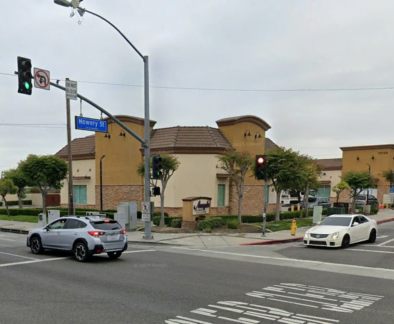 Drive-Thru Restaurant for Lease in Paramount, CA, 1,700 SF - Thumbnail 1