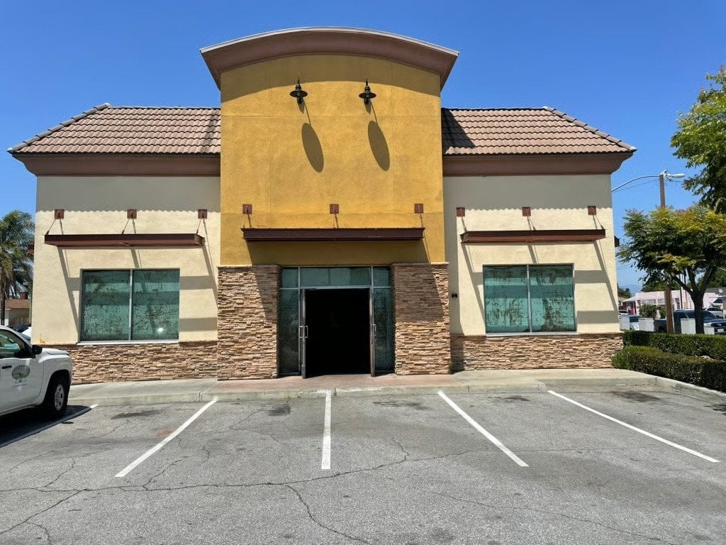 Drive-Thru Restaurant for Lease in Paramount, CA