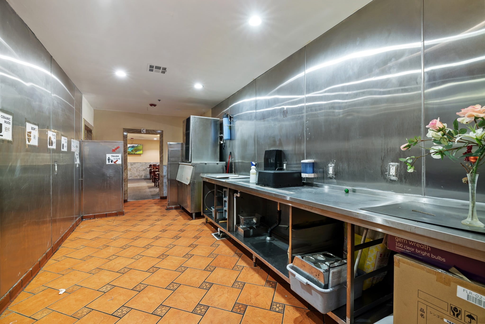 Full Restaurant for Lease in El Monte, CA, 12,703 SF - Thumbnail 3