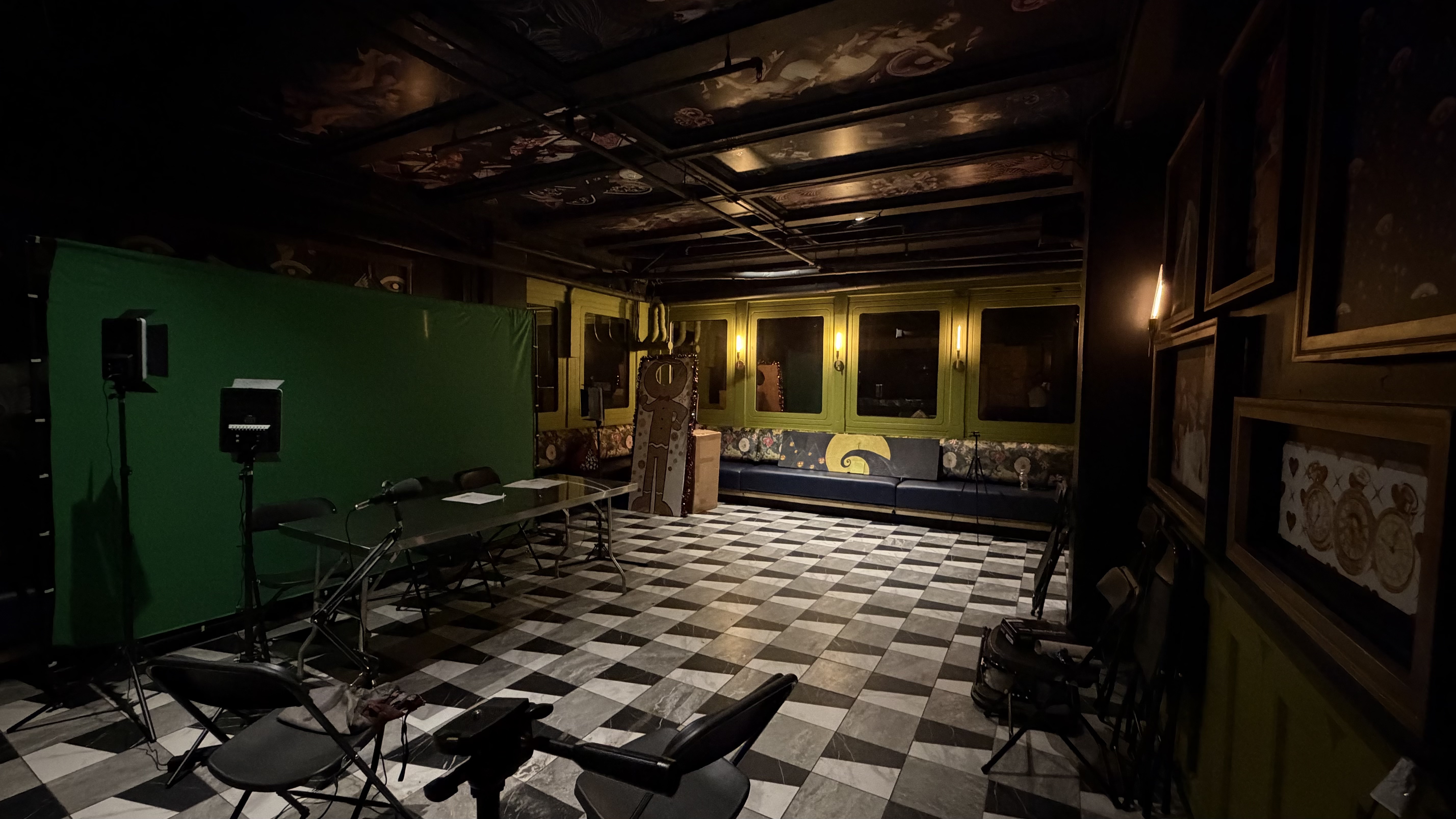 Fully Fixturized Bar/Restaurant in Los Angeles - Thumbnail 11