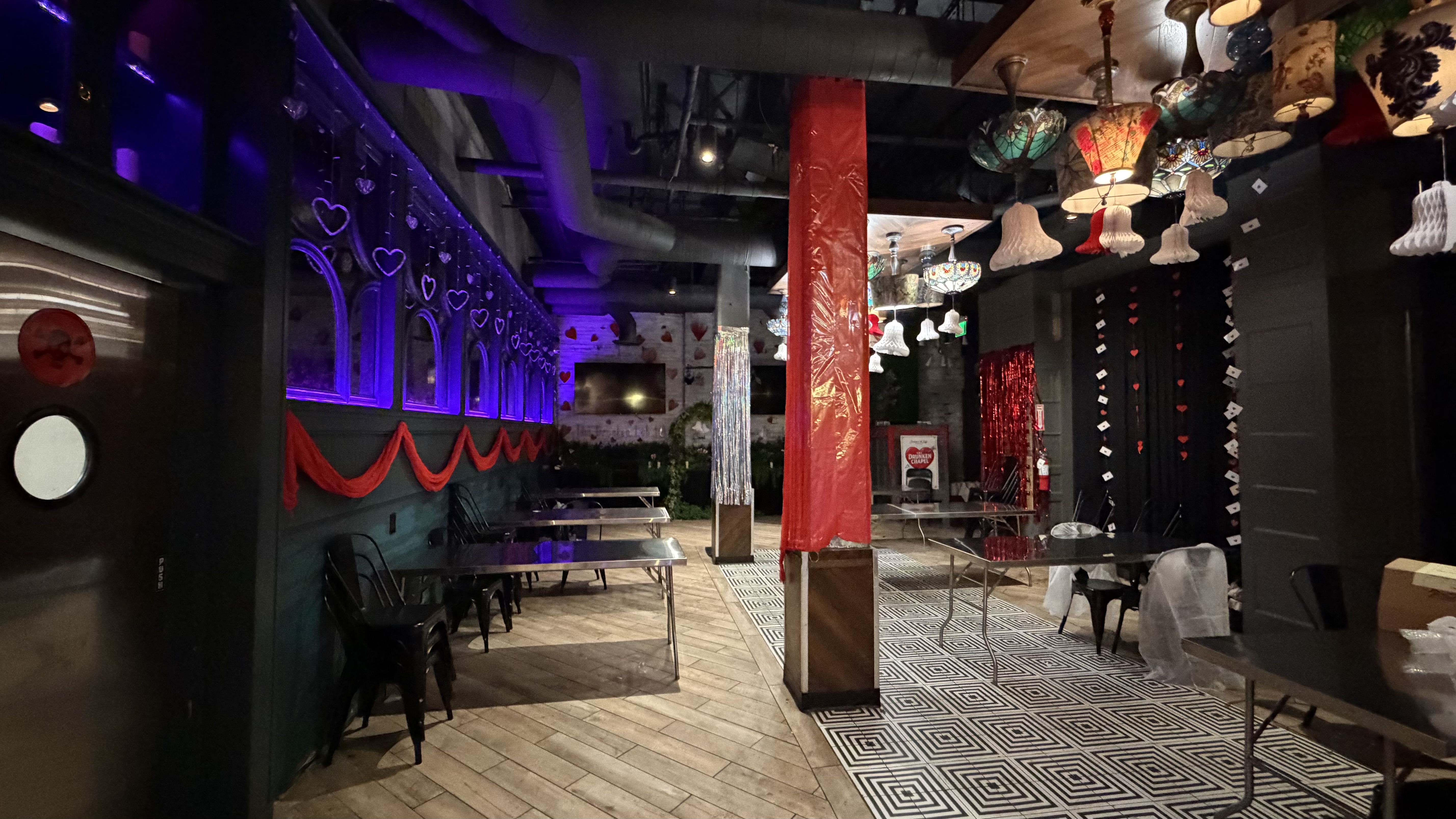 Fully Fixturized Bar/Restaurant in Los Angeles - Thumbnail 8