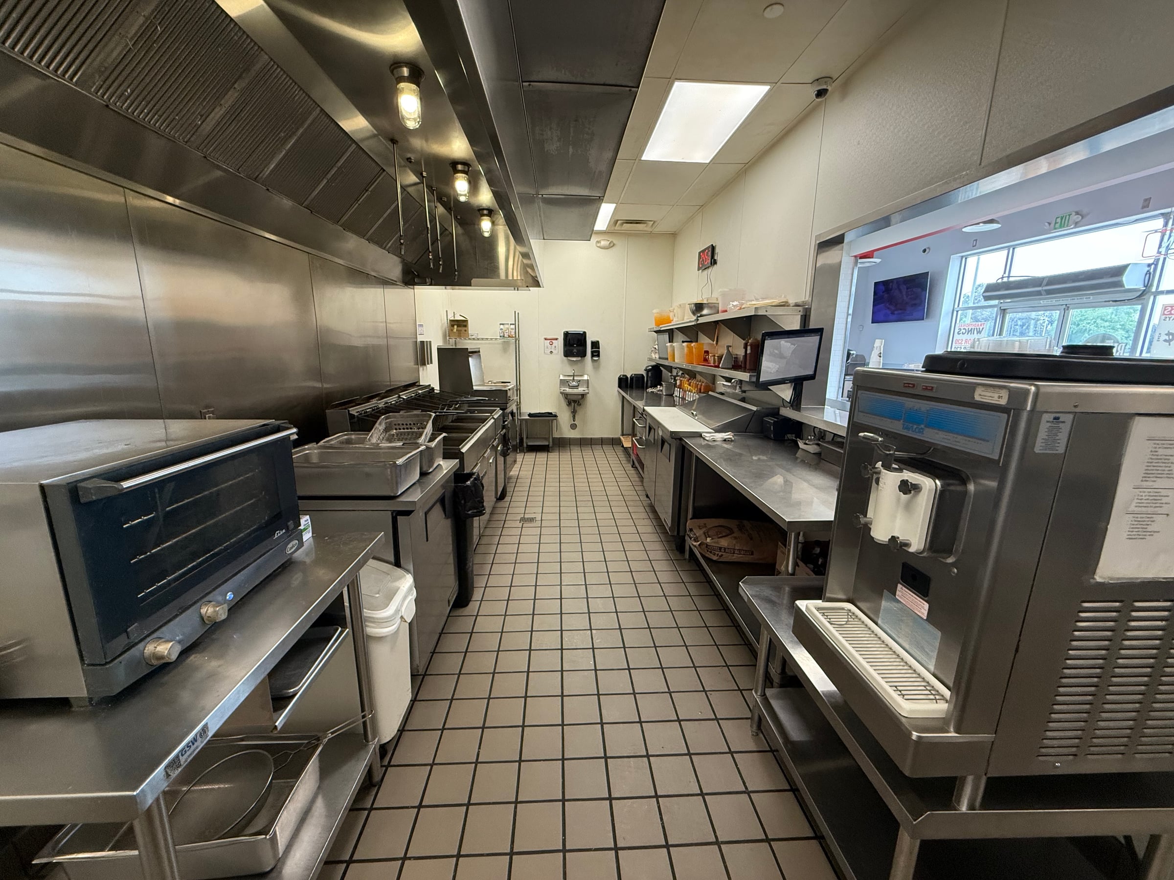 Fast Casual for Sub-Lease in Colton, CA ,  1,750 SF - Thumbnail 3