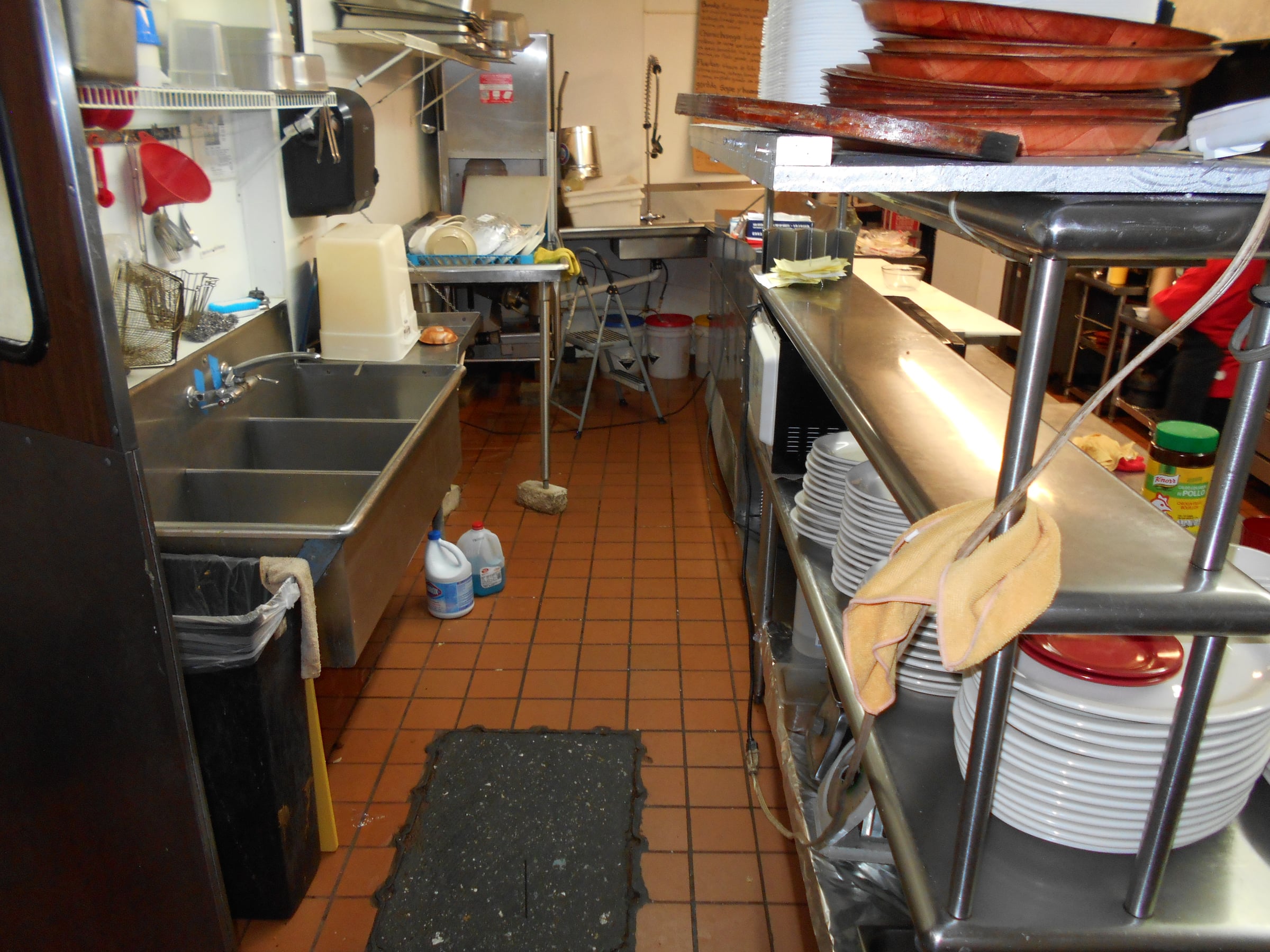Full Restaurant for Lease in Tarpon Springs, FL ,  5,000 SF - Thumbnail 2