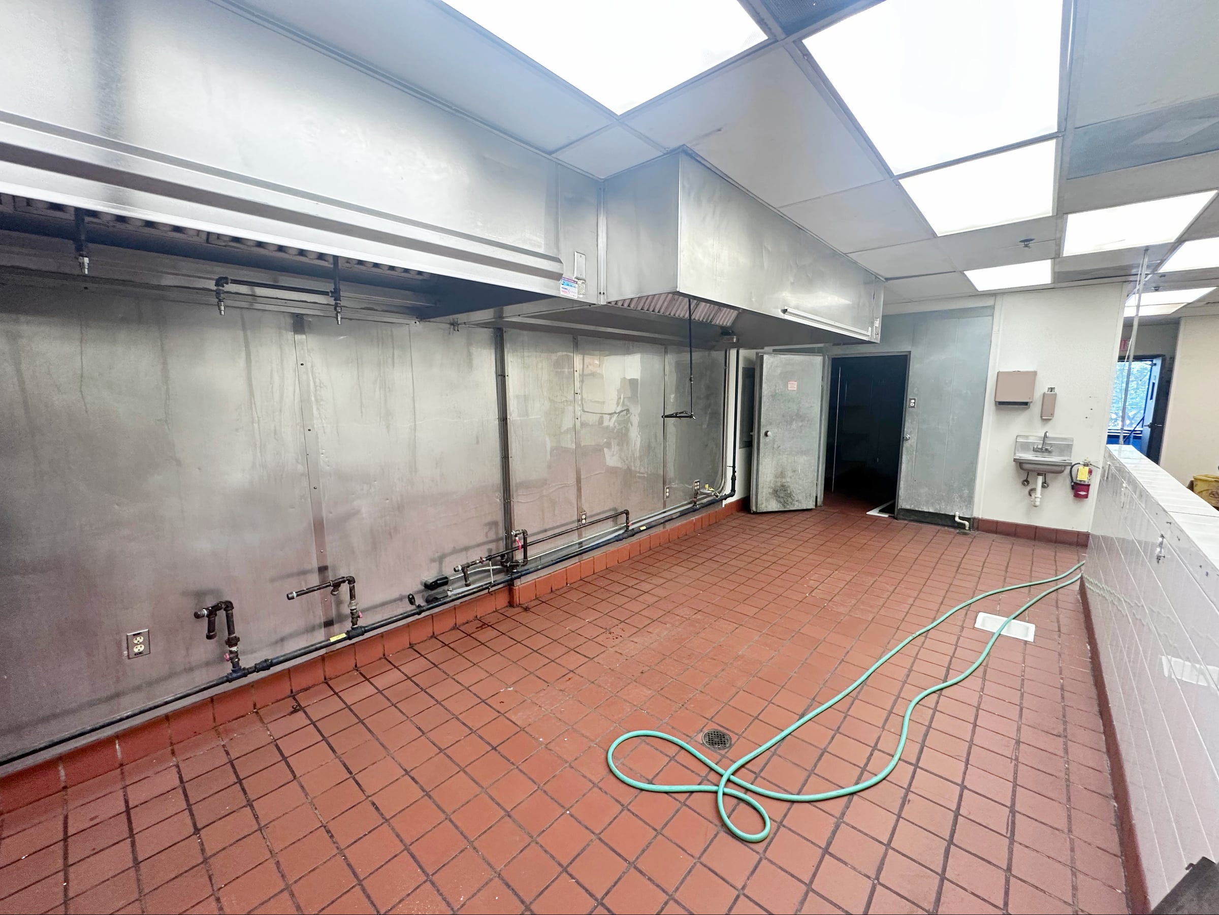 Multi-Use Full Restaurant for Lease in Greensboro, NC, 27,792 SF - Thumbnail 2