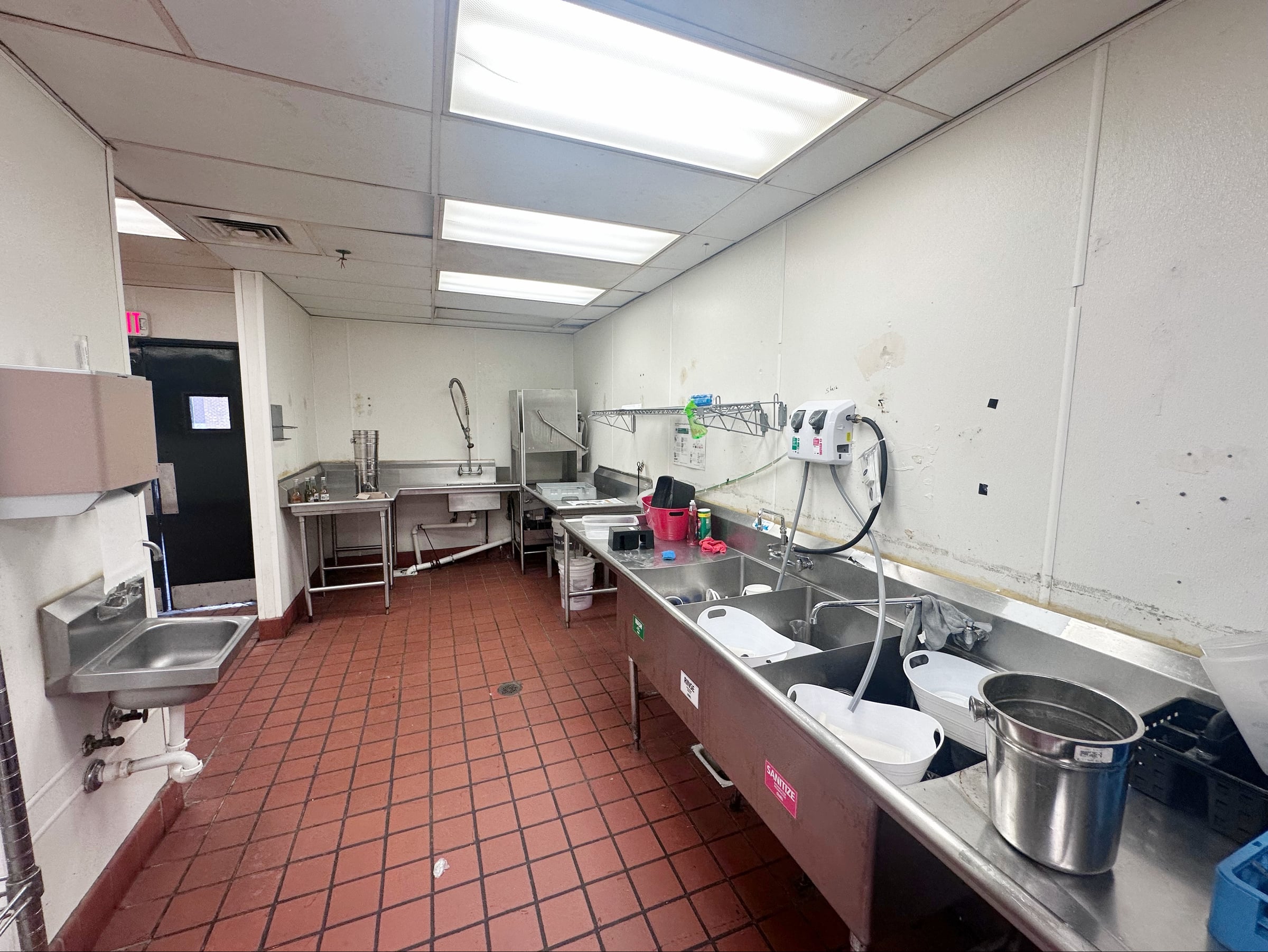 Multi-Use Full Restaurant for Lease in Greensboro, NC, 27,792 SF - Thumbnail 3
