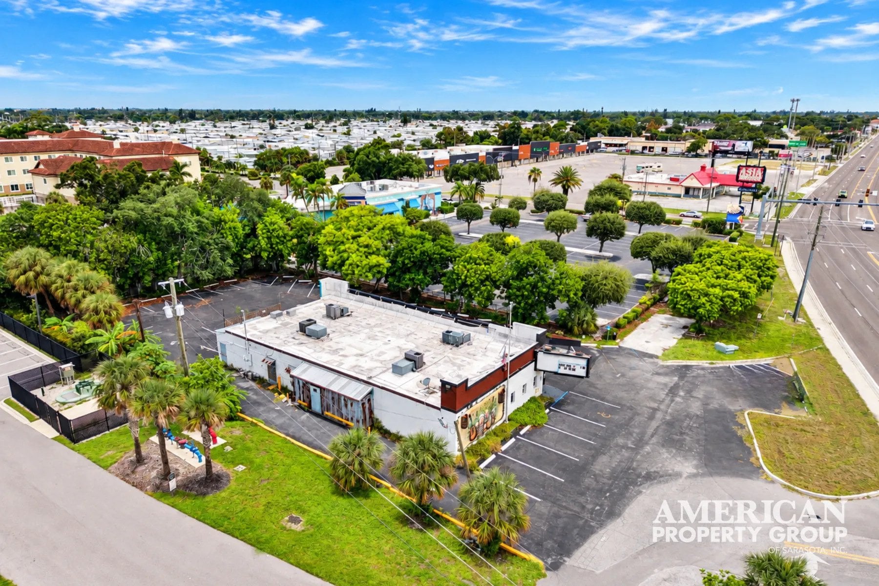 Full Restaurant for Lease in Bradenton, FL, 4,479 SF - Thumbnail 1