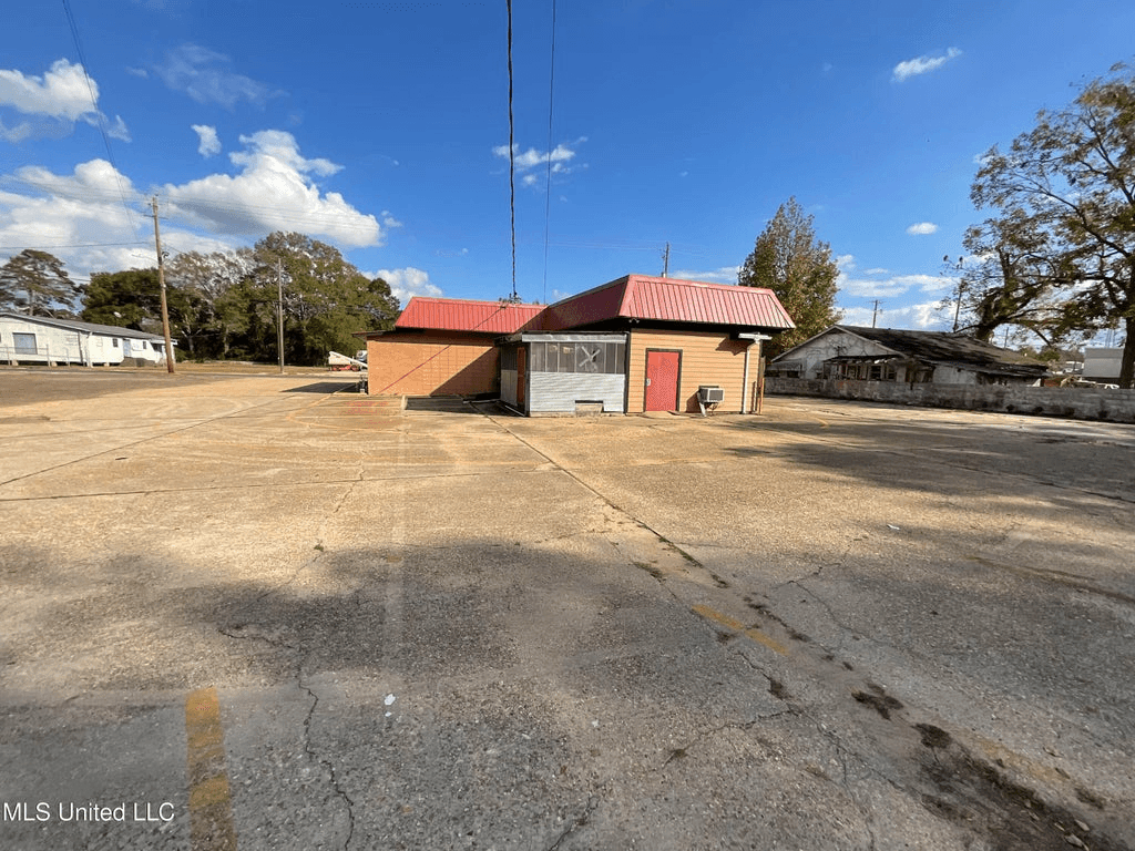 Full Restaurant for Sale in Columbia, MS, $175K - Thumbnail 5