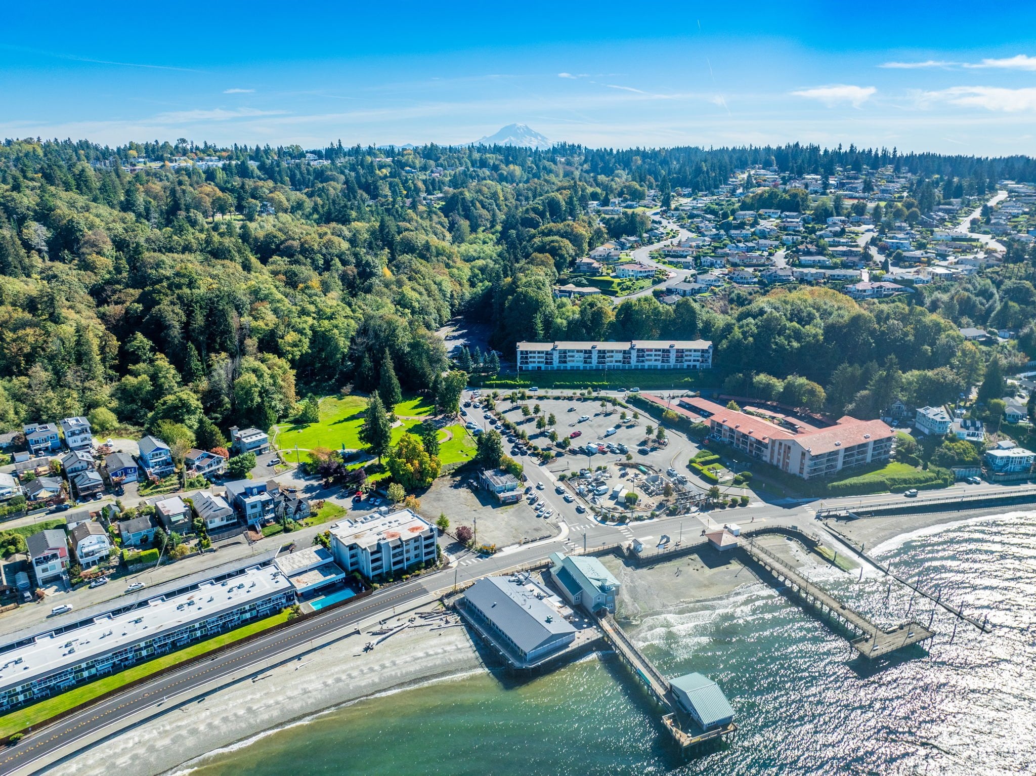 Waterfront Restaurant for Sale in Des Moines, WA, 6,253 SF - Thumbnail 1