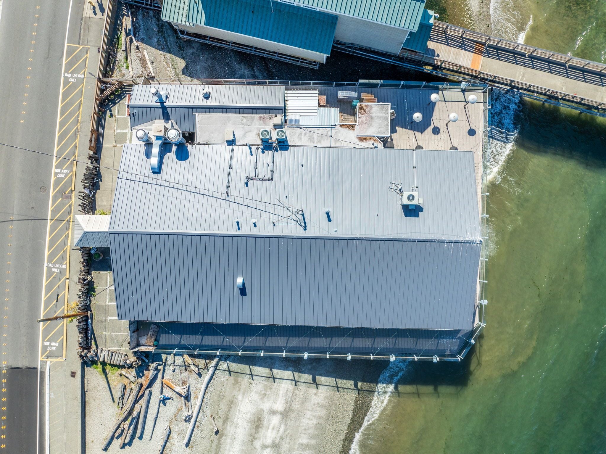 Waterfront Restaurant for Sale in Des Moines, WA, 6,253 SF - Thumbnail 2