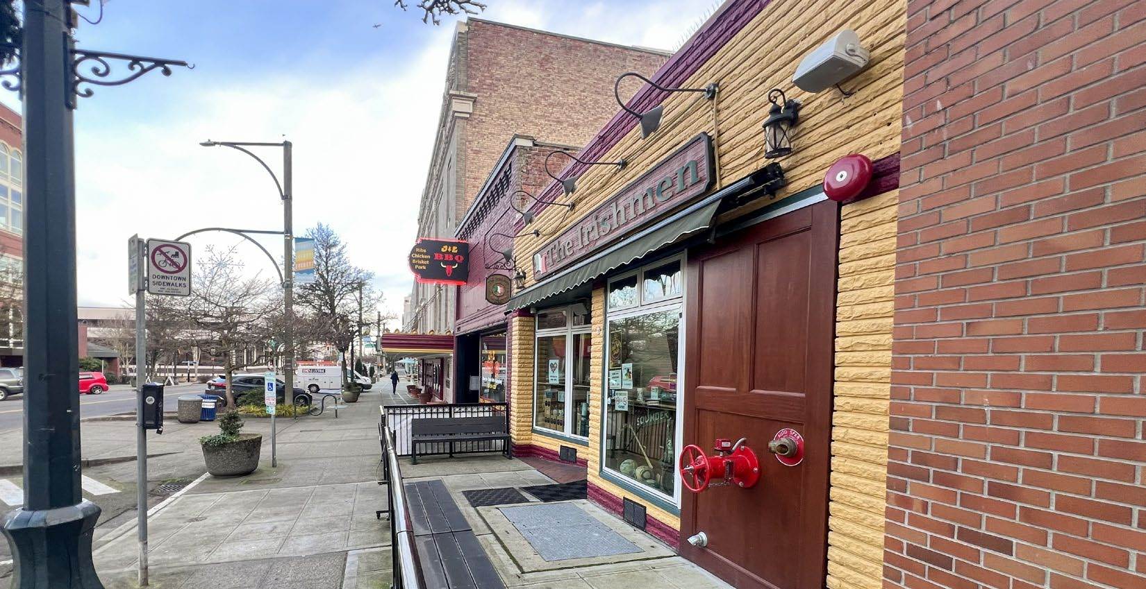 Restaurant + Real Estate for Sale in Everett, WA, 5,500 SF - Image 1