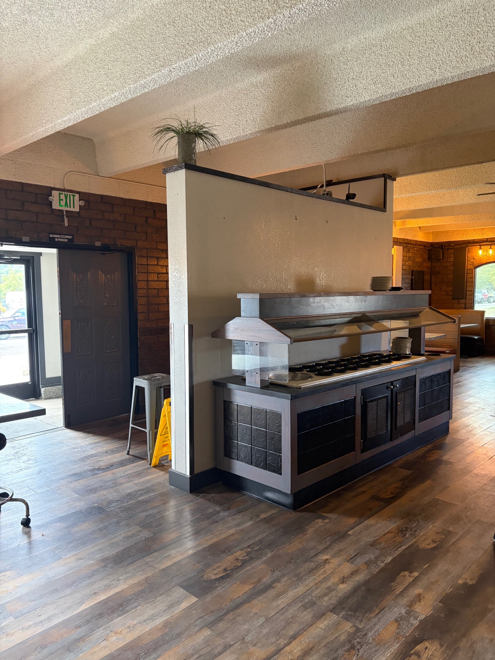 Restaurant with bar or without bar - Thumbnail 3