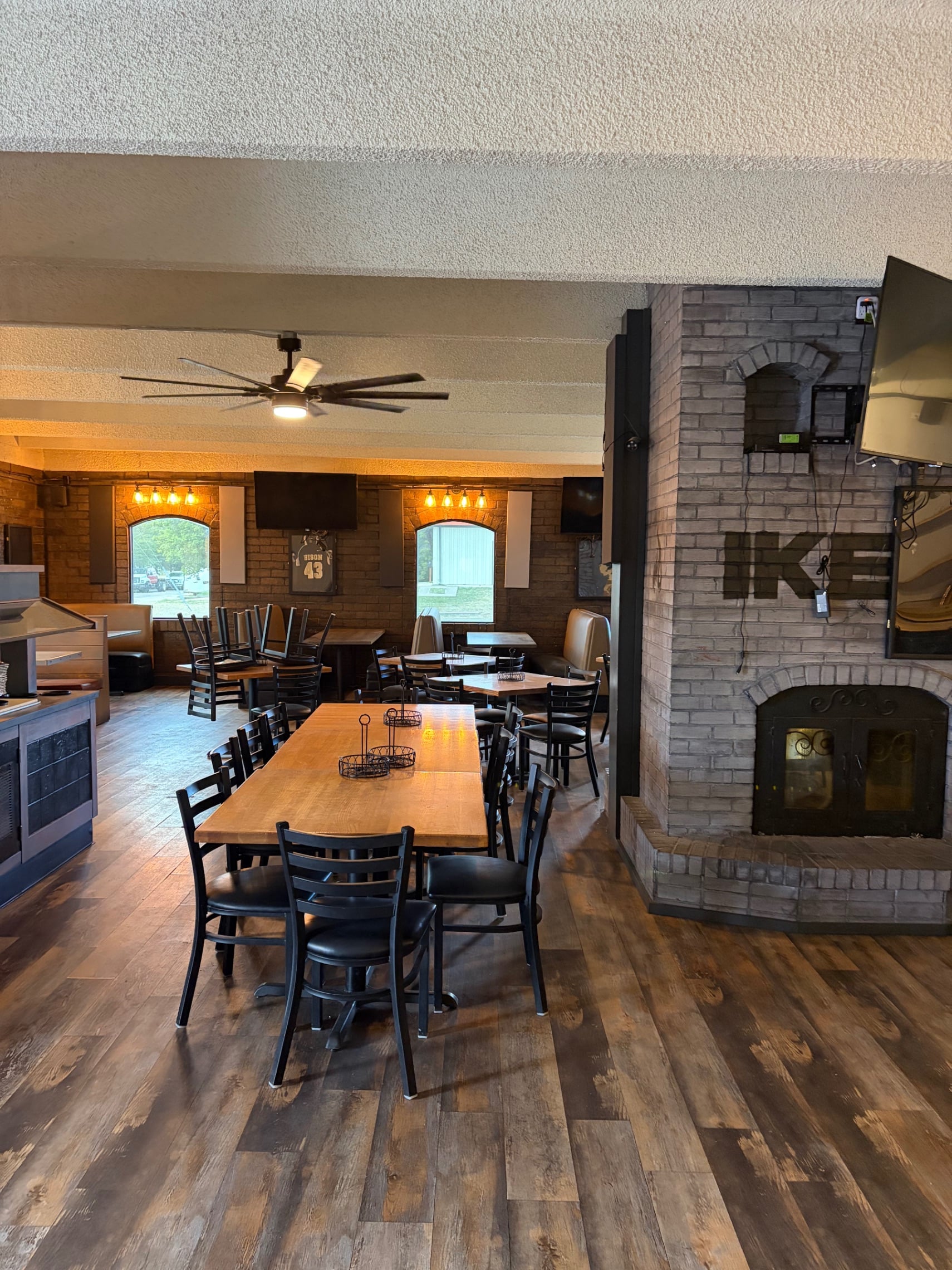 Restaurant with bar or without bar - Thumbnail 4
