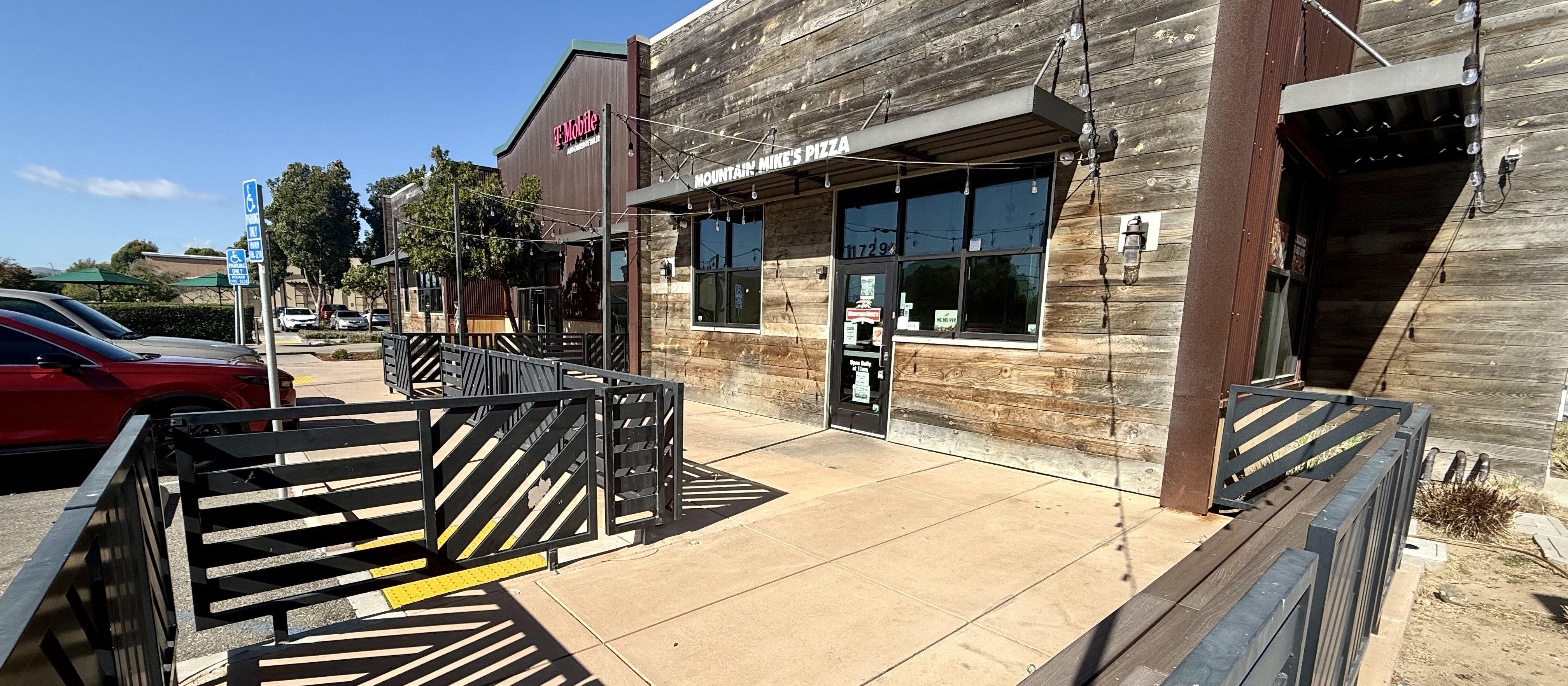 Fast Casual for Lease in Santa Maria CA - Thumbnail 1