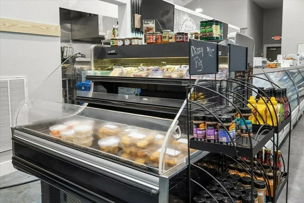 Full Restaurant for Sale in Cape Charles, VA, 2,800 SF - Thumbnail 4