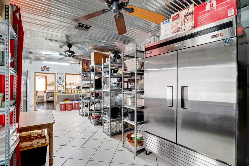 Fast Casual Restaurant for Sale in Zellwood, FL, $775K - Thumbnail 3