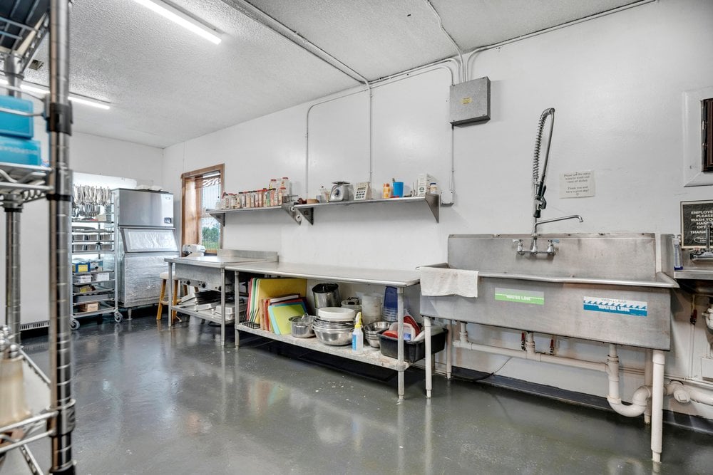 Fast Casual Restaurant for Sale in Zellwood, FL, $775K - Thumbnail 2