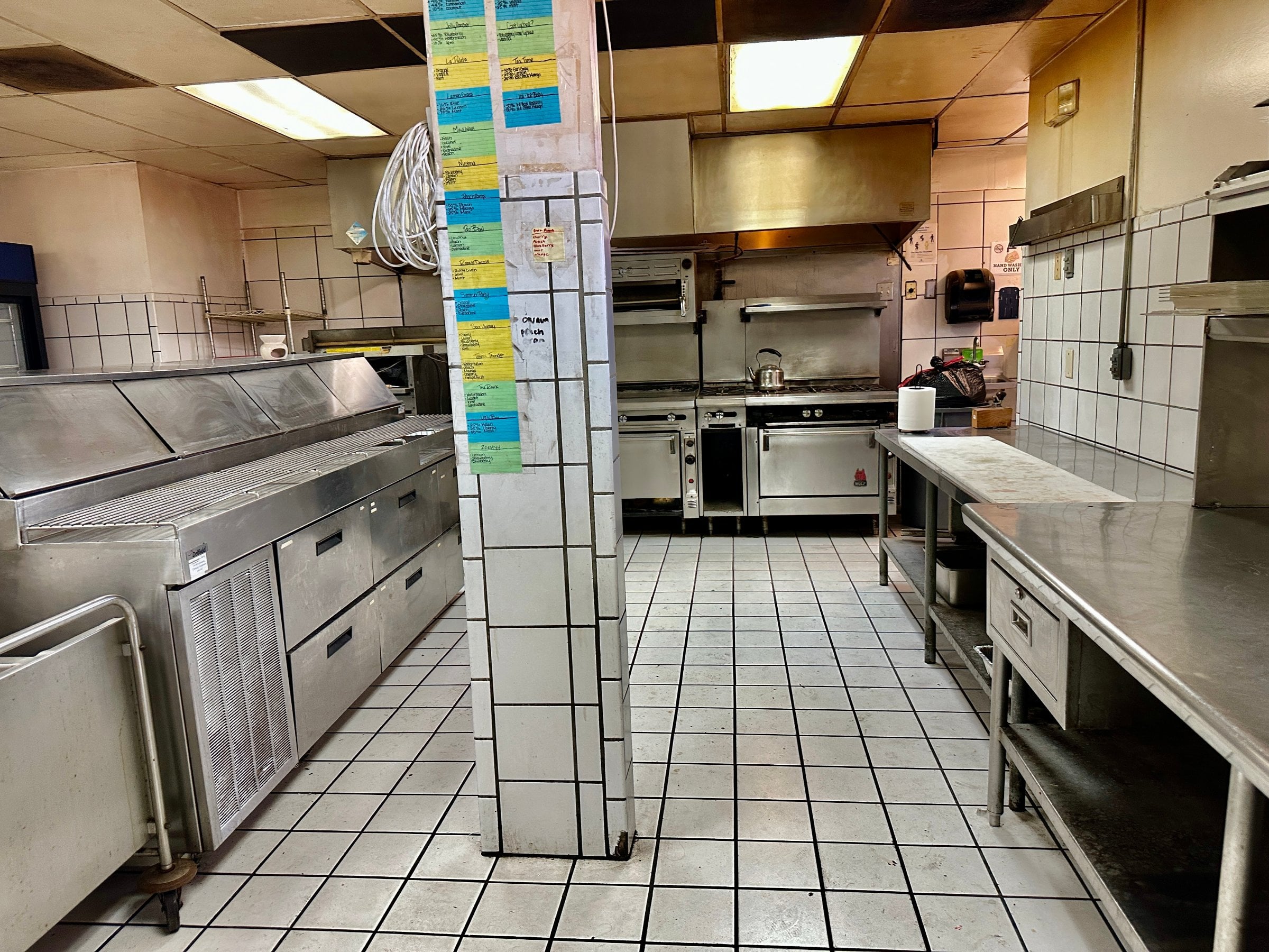 Full Restaurant for Lease in Tucson, AZ, 4,400 SF - Thumbnail 1