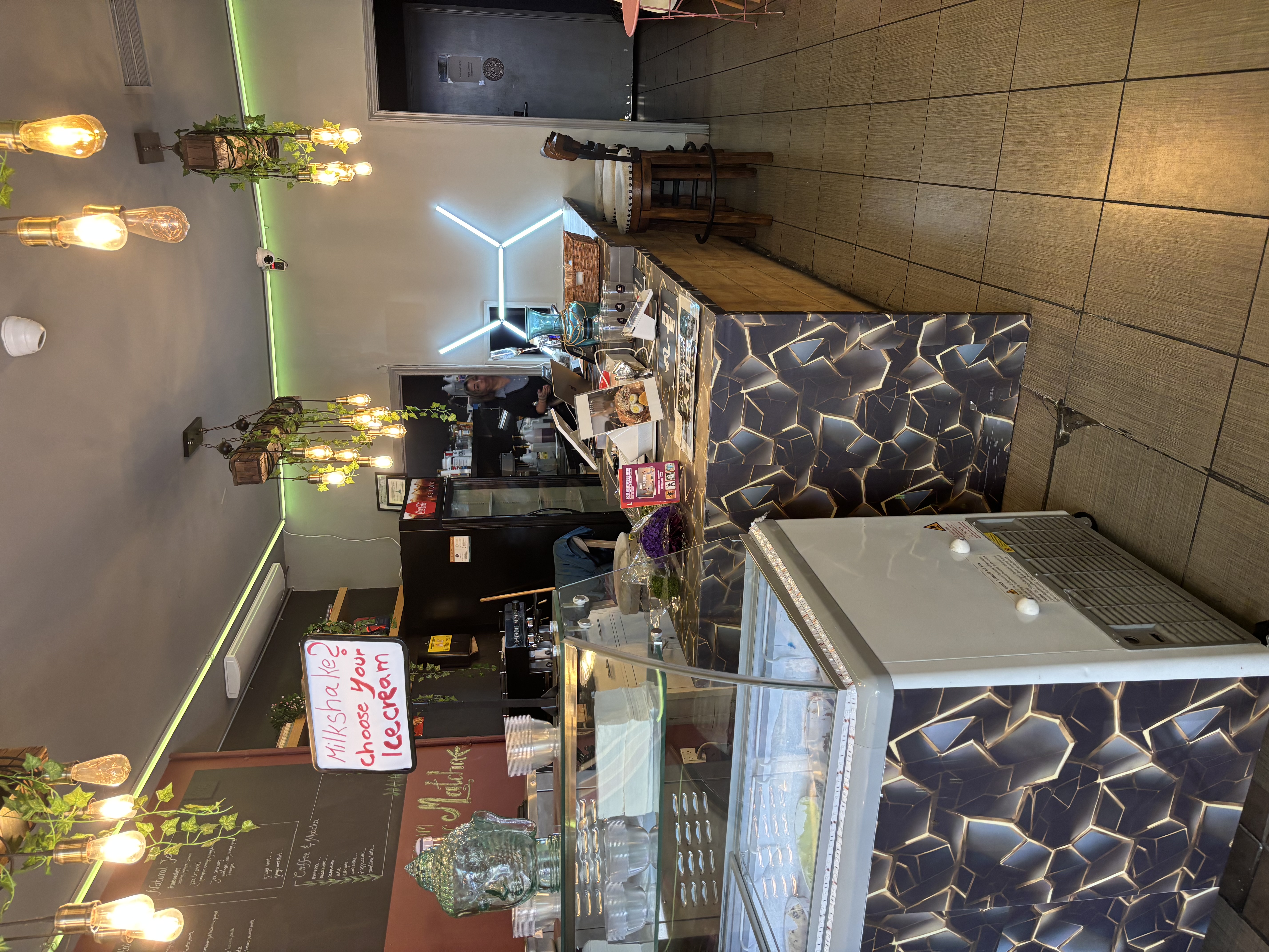 Full Restaurant for Sale