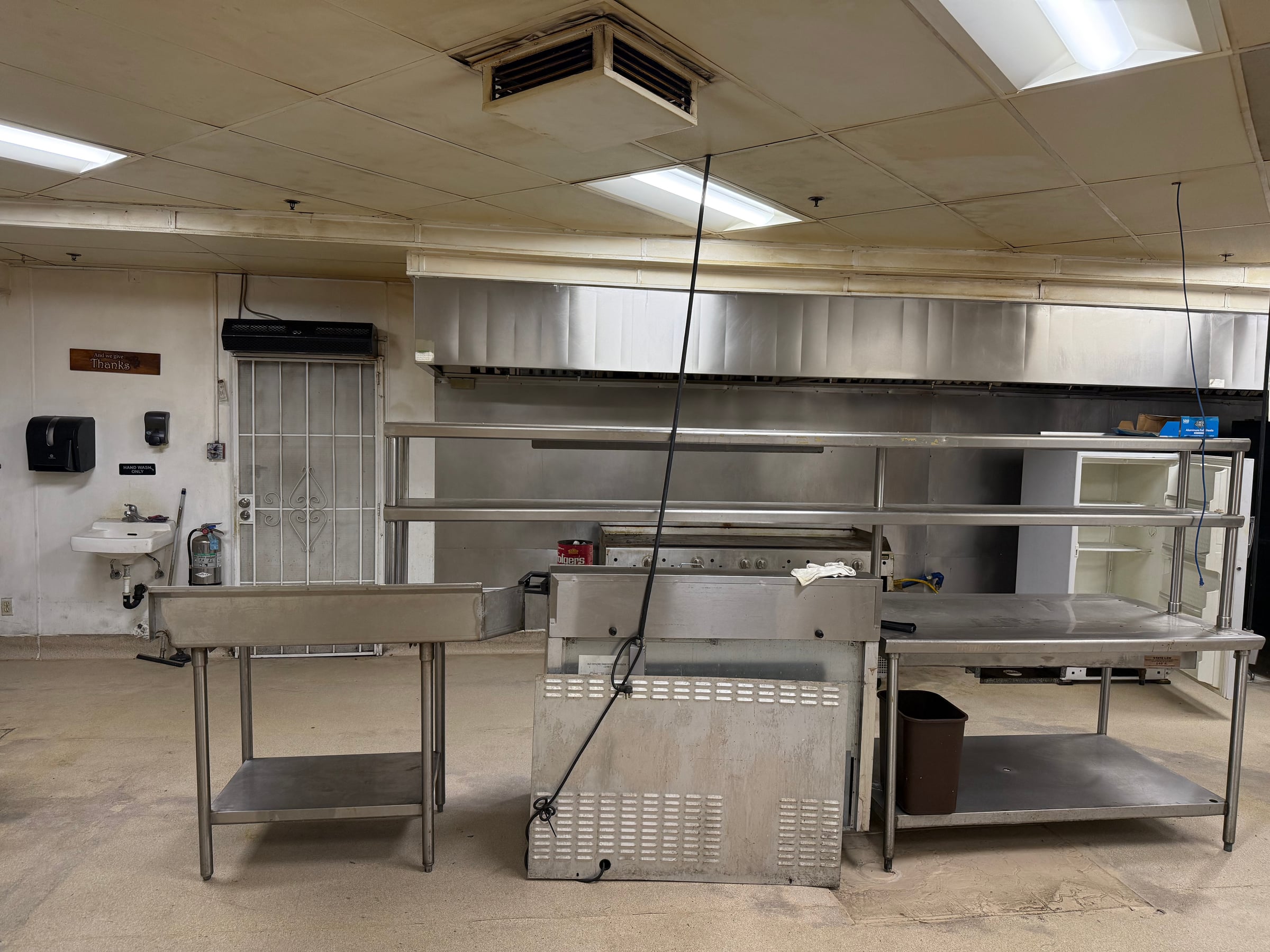 Full Restaurant for Lease in Bakersfield, CA, 4,400 SF - Thumbnail 3