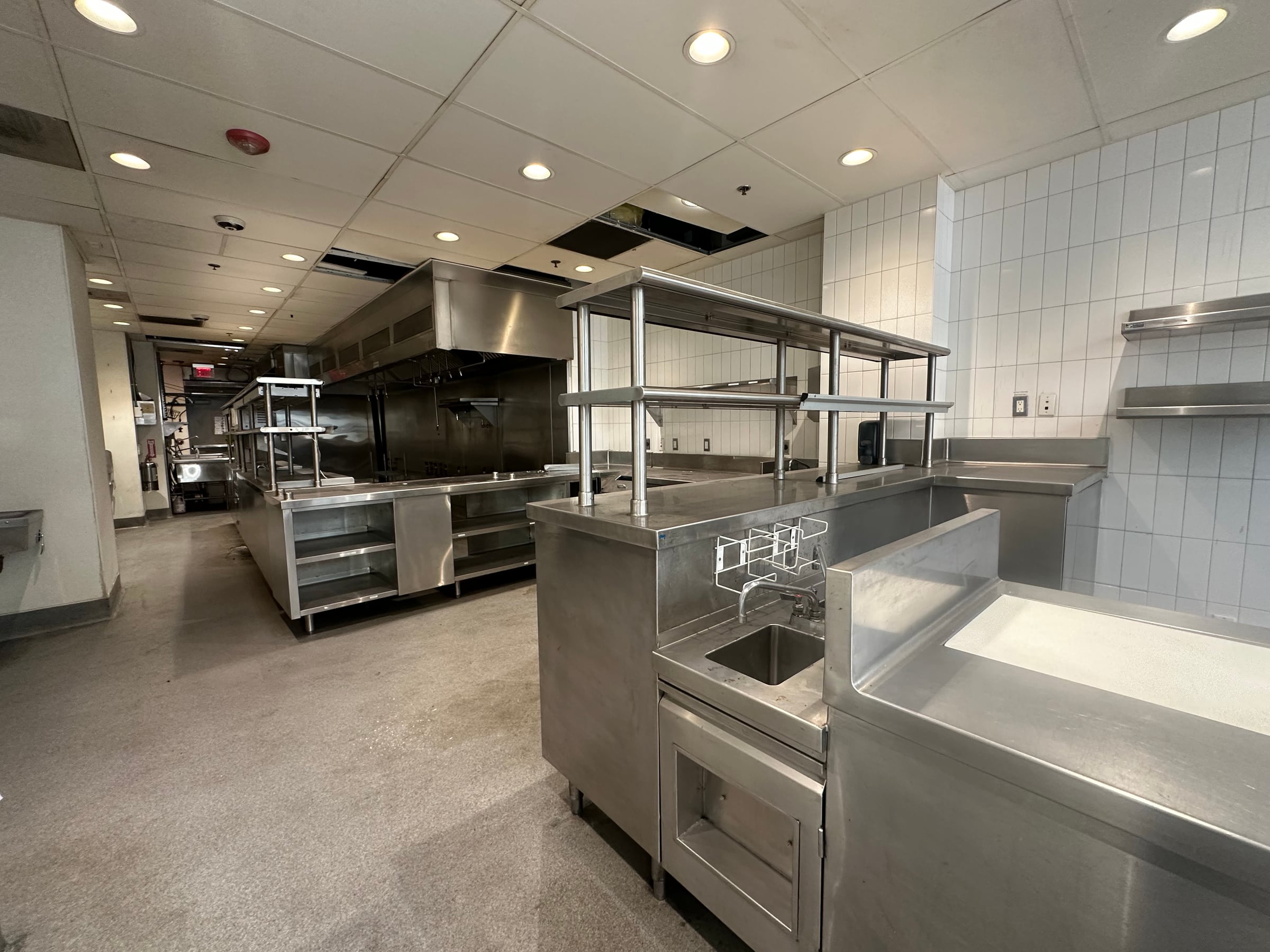 Full Restaurant for Lease in Central LA, Los Angeles, CA ,  4,703 SF - Thumbnail 3
