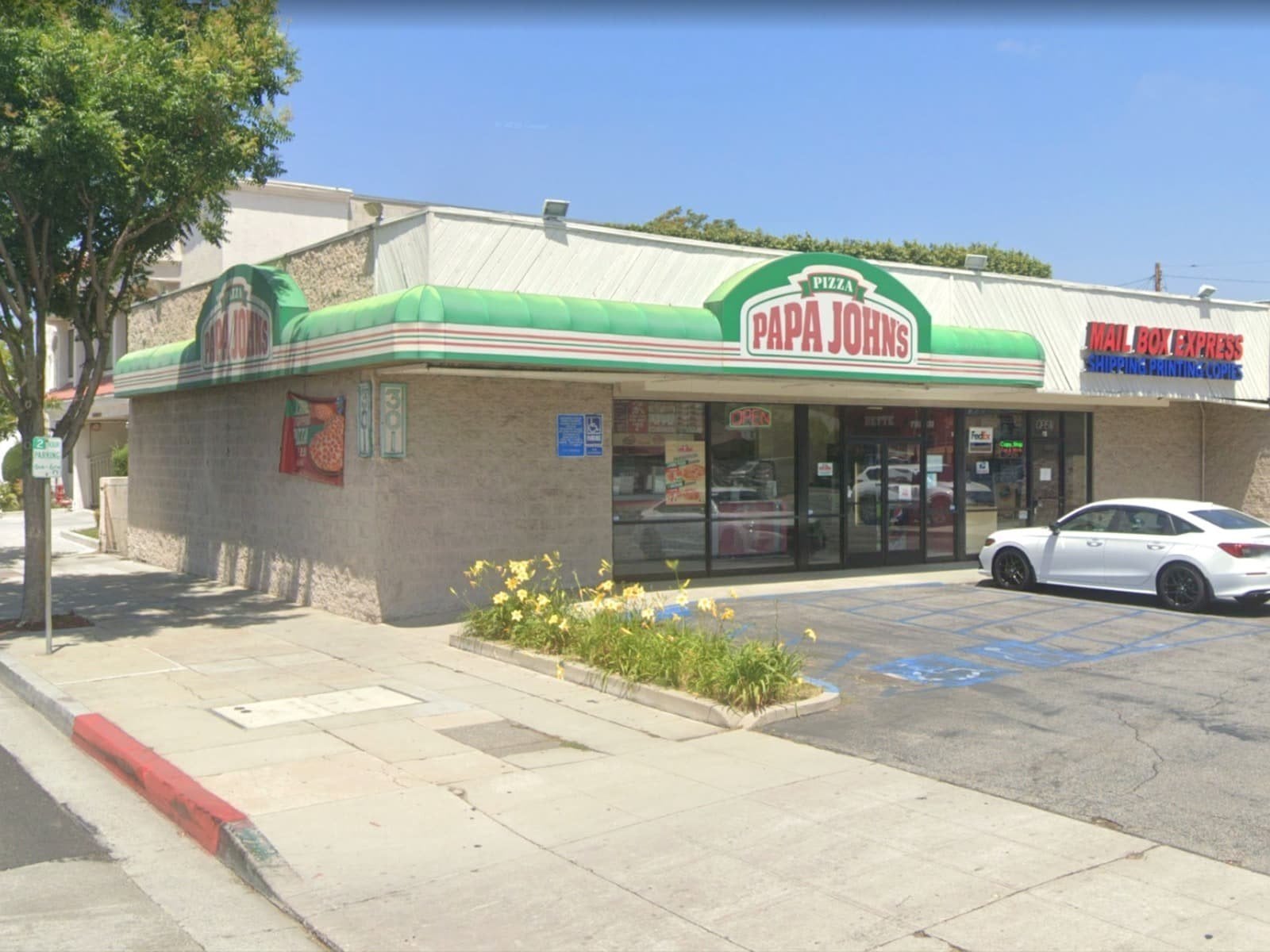 Fully Equipped Pizza Restaurant - New Concept - Former Papa John's - Image 1