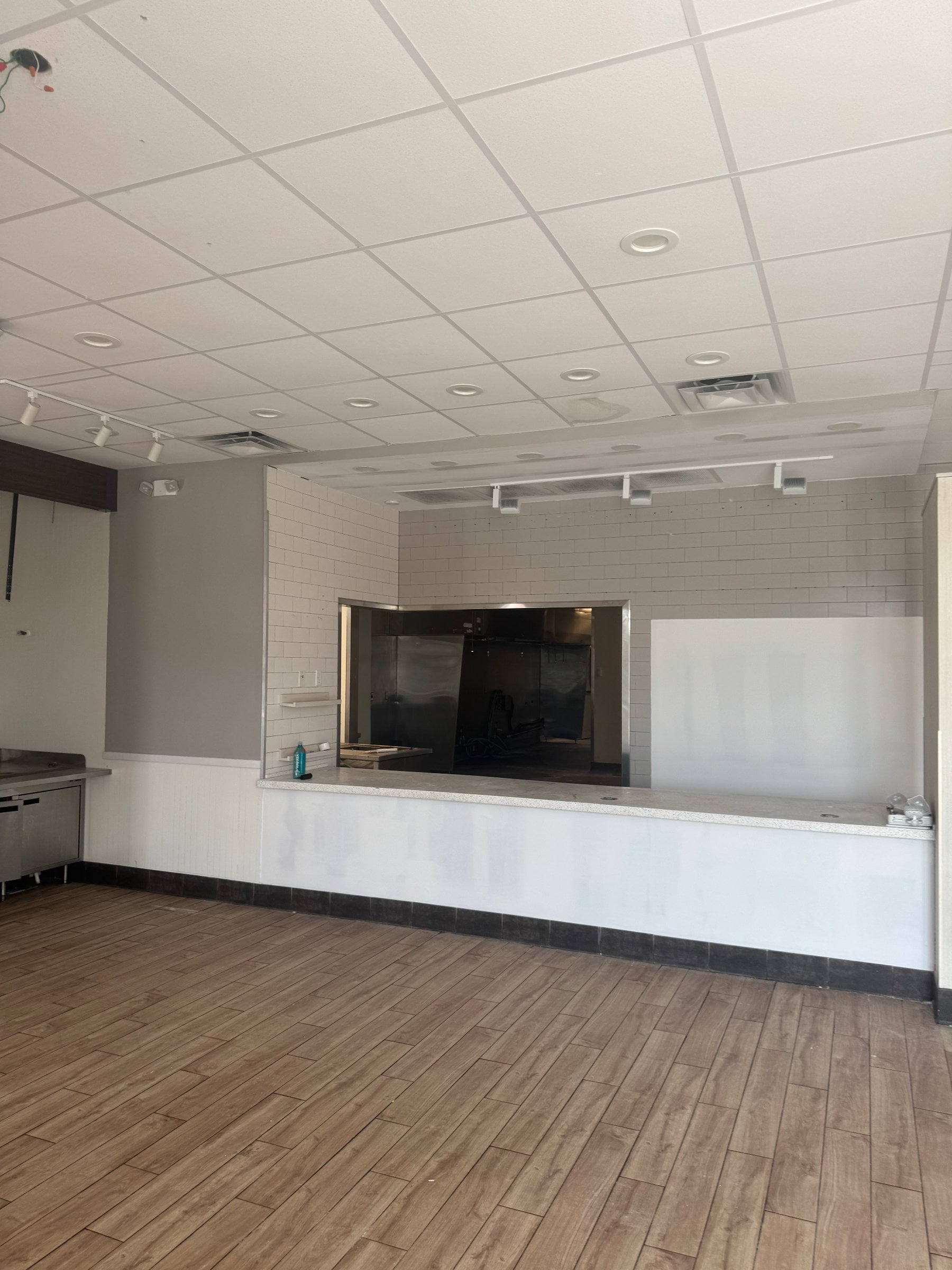 Drive-Thru Restaurant for Sub-Lease in Land O' Lakes, FL, 2,122 SF - Thumbnail 2