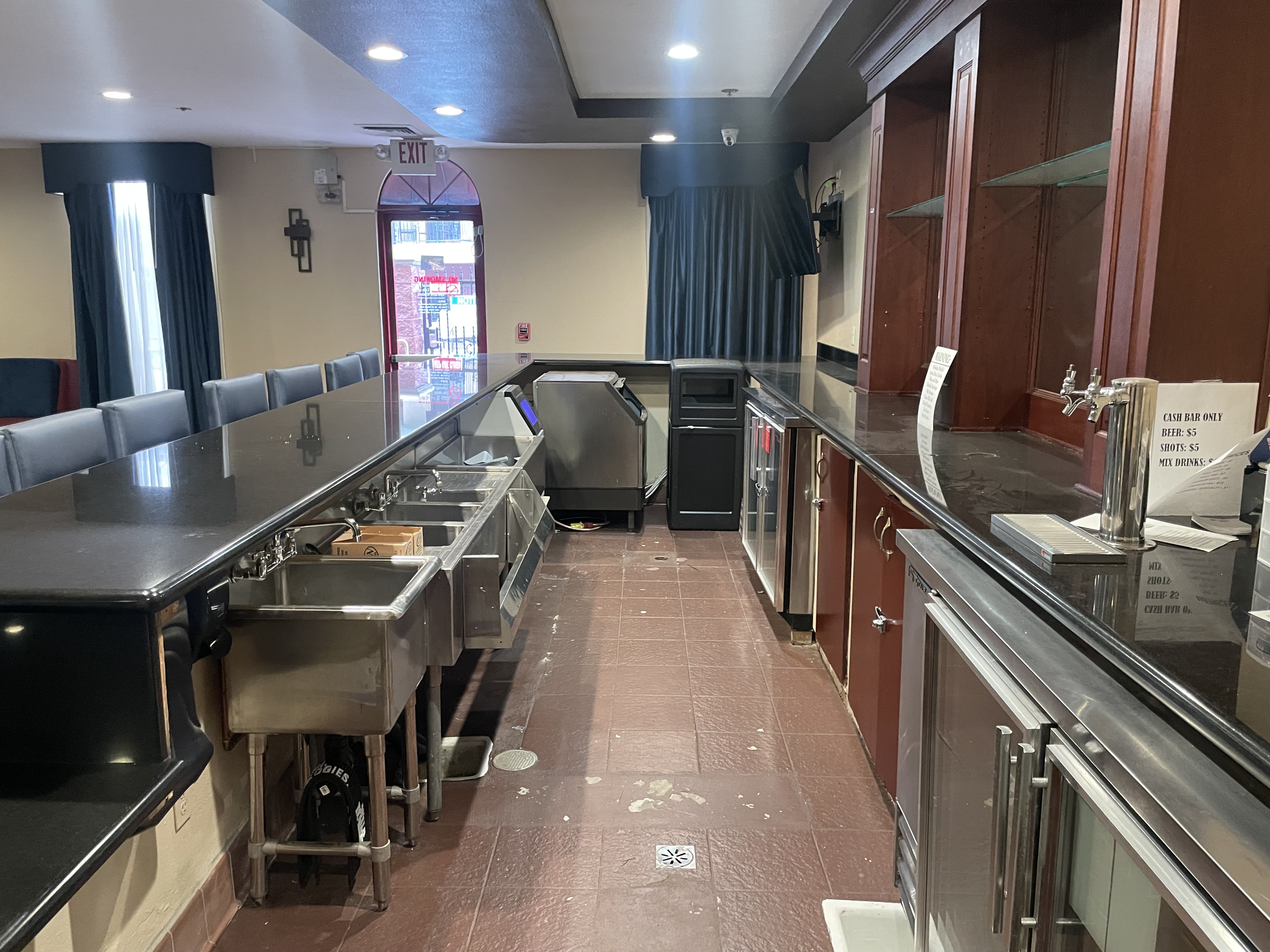 Multi-Use Full Restaurant for Lease in Stockton CA