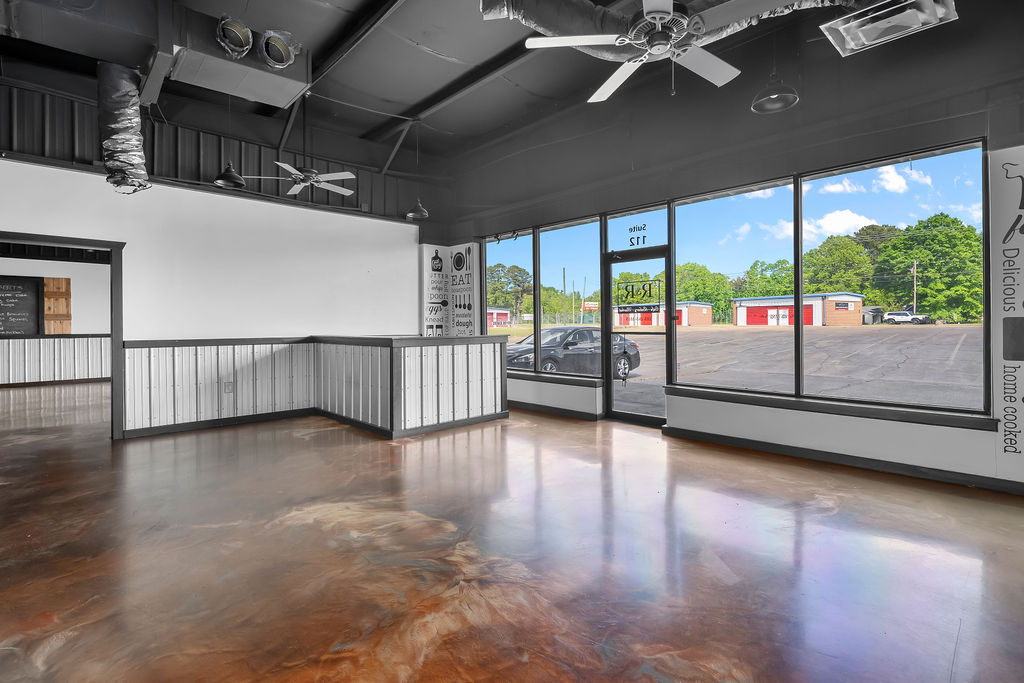 Prime Space of Steakhouse or Sports Bar - Image 1