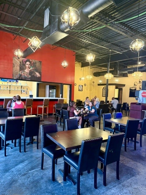 Full Restaurant for Lease in Houston, TX, 2,480 SF - Thumbnail 1