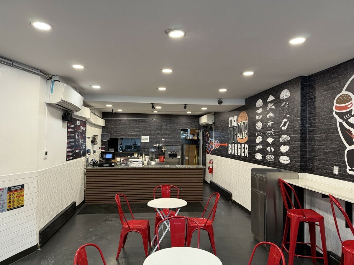 Fast Casual Restaurant for Sale in New York, NY, 1,200 SF