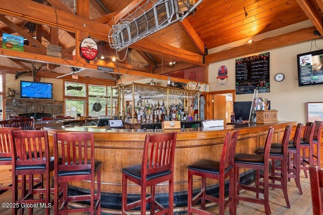 Full Restaurant in North Creek NY - Image 6