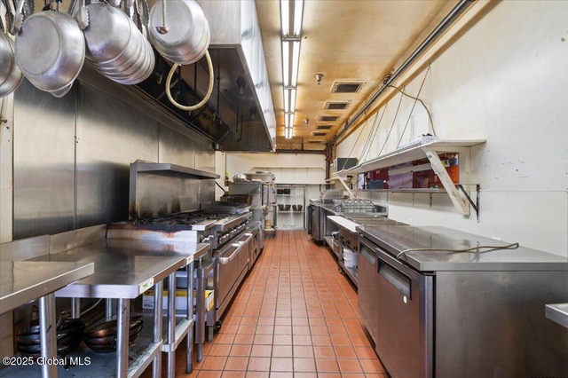 Full Restaurant in North Creek NY