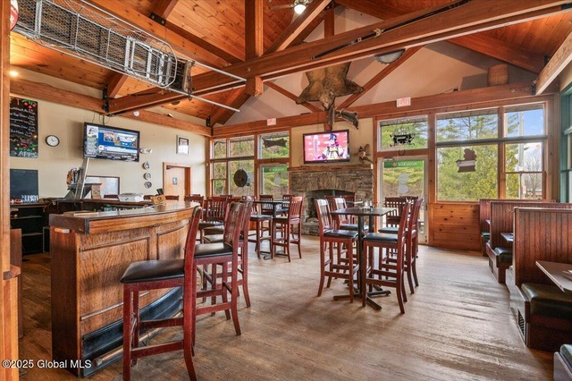 Full Restaurant in North Creek NY - Thumbnail 2