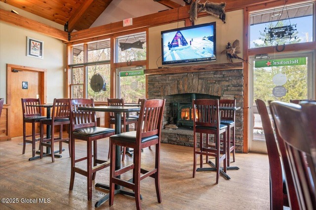 Full Restaurant in North Creek NY - Thumbnail 4