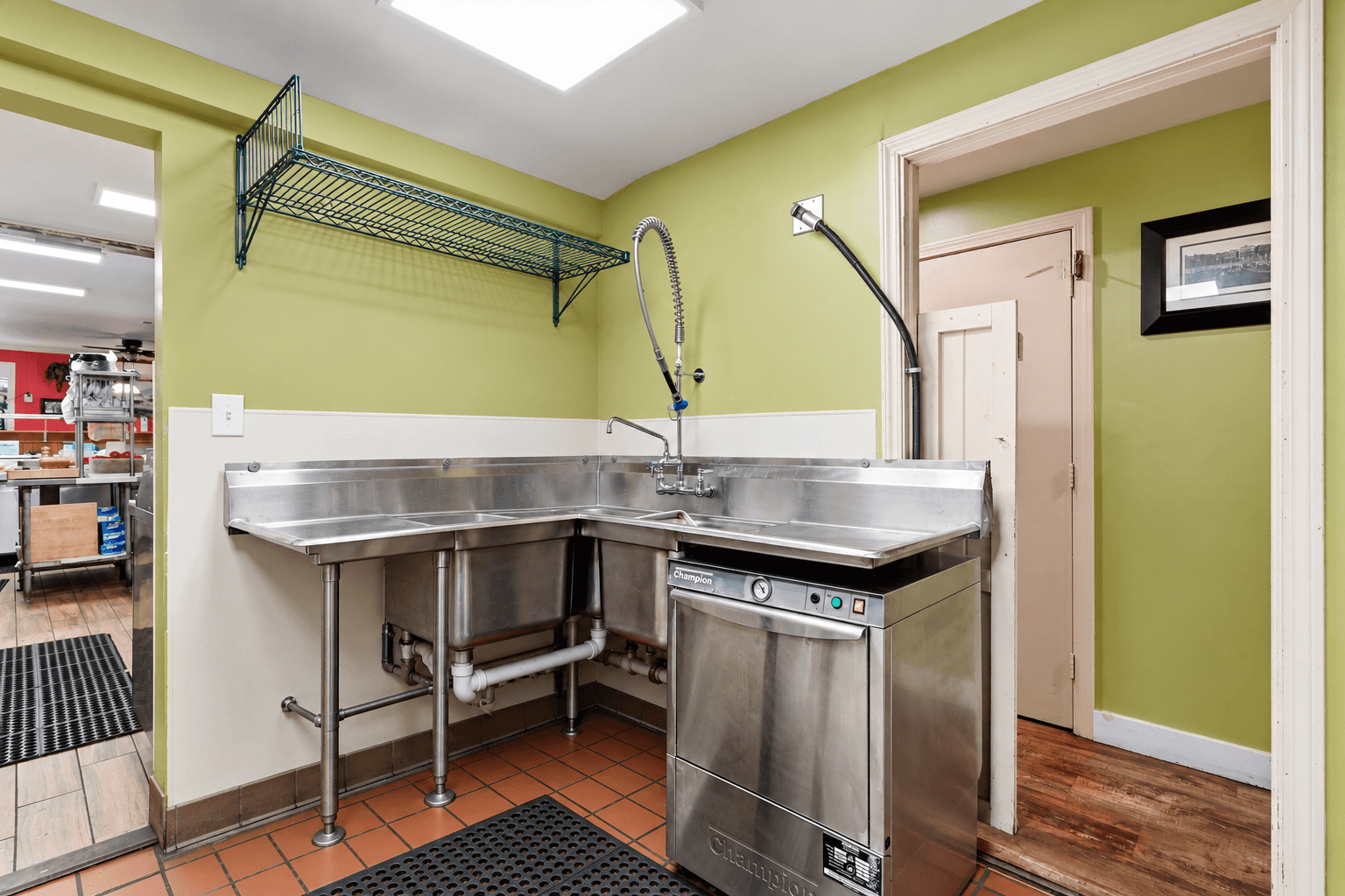 Multi-Use Full Restaurant for Sale in Concord, NH, $494.9K - Thumbnail 2