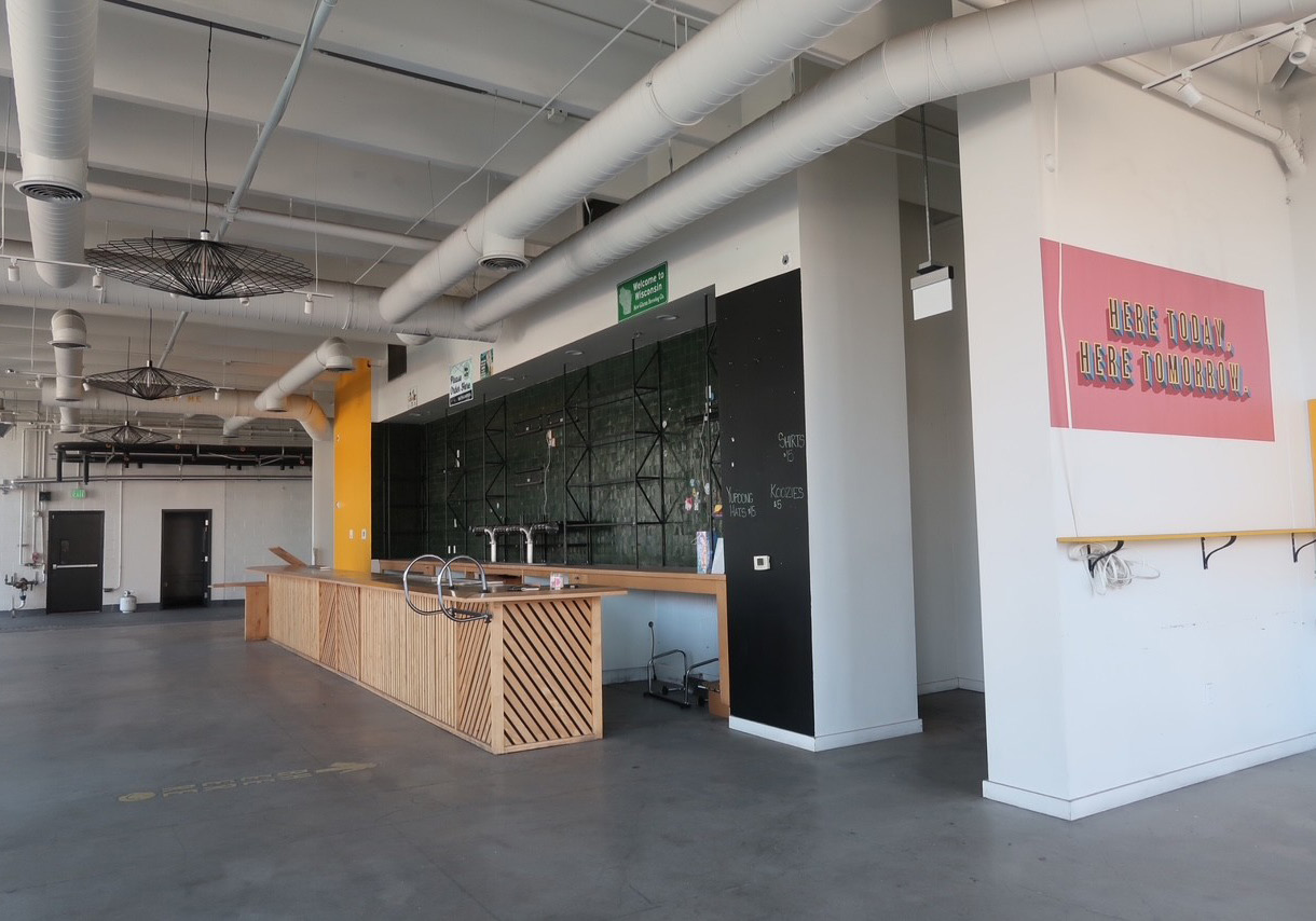 Full Restaurant for Lease in Los Angeles CA - Image 1